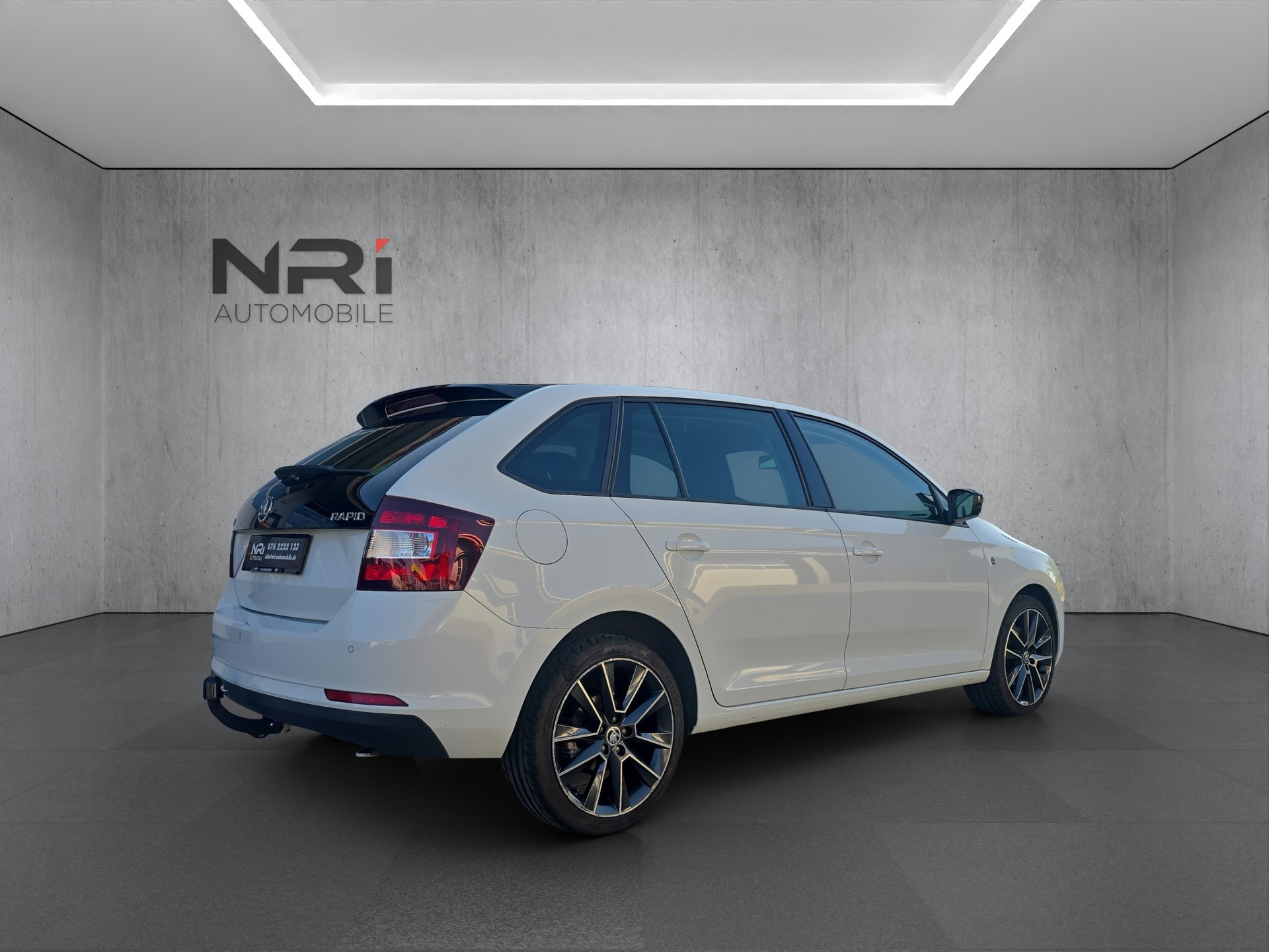 SKODA Rapid Spaceback 1.4 TSI Active DSG-image-4