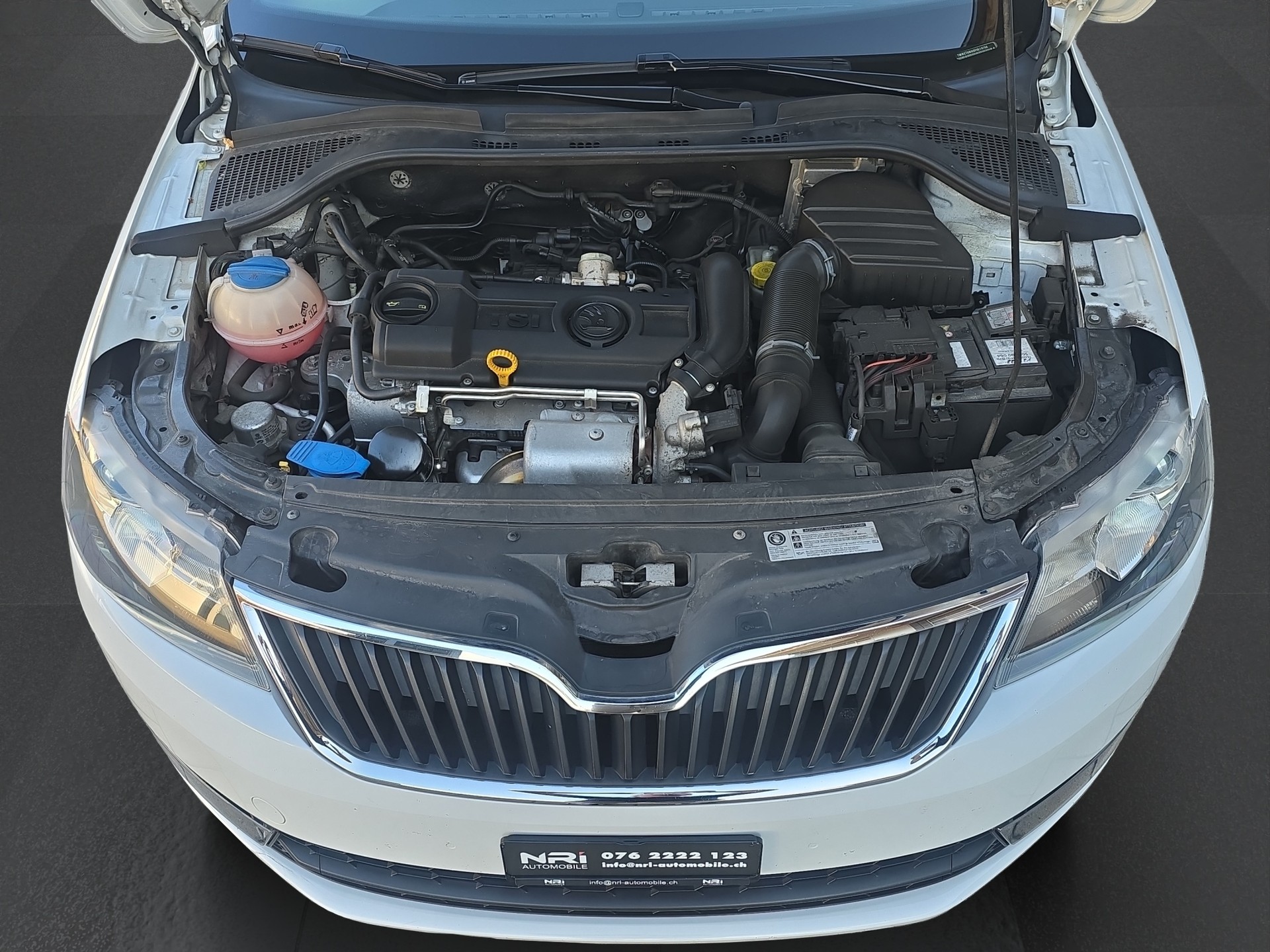 SKODA Rapid Spaceback 1.4 TSI Active DSG-image-18