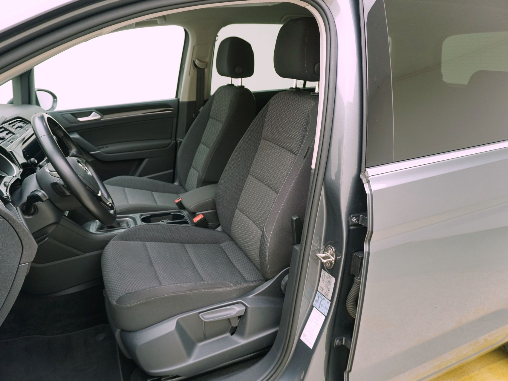 VW Touran 1.5 TSI DSG Comfortline-image-8