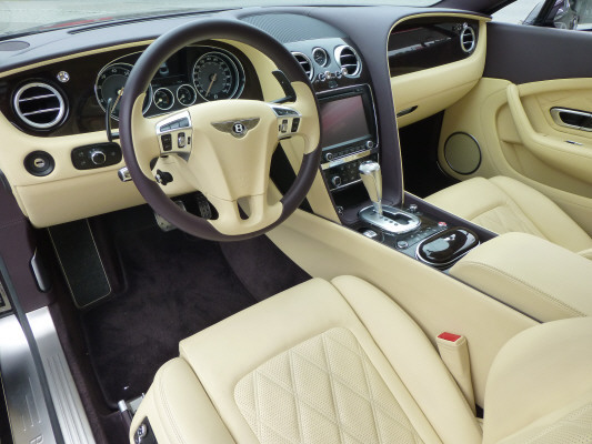 BENTLEY Continental GT 4.0 V8-image-12