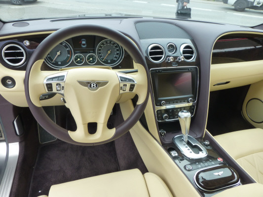 BENTLEY Continental GT 4.0 V8-image-13