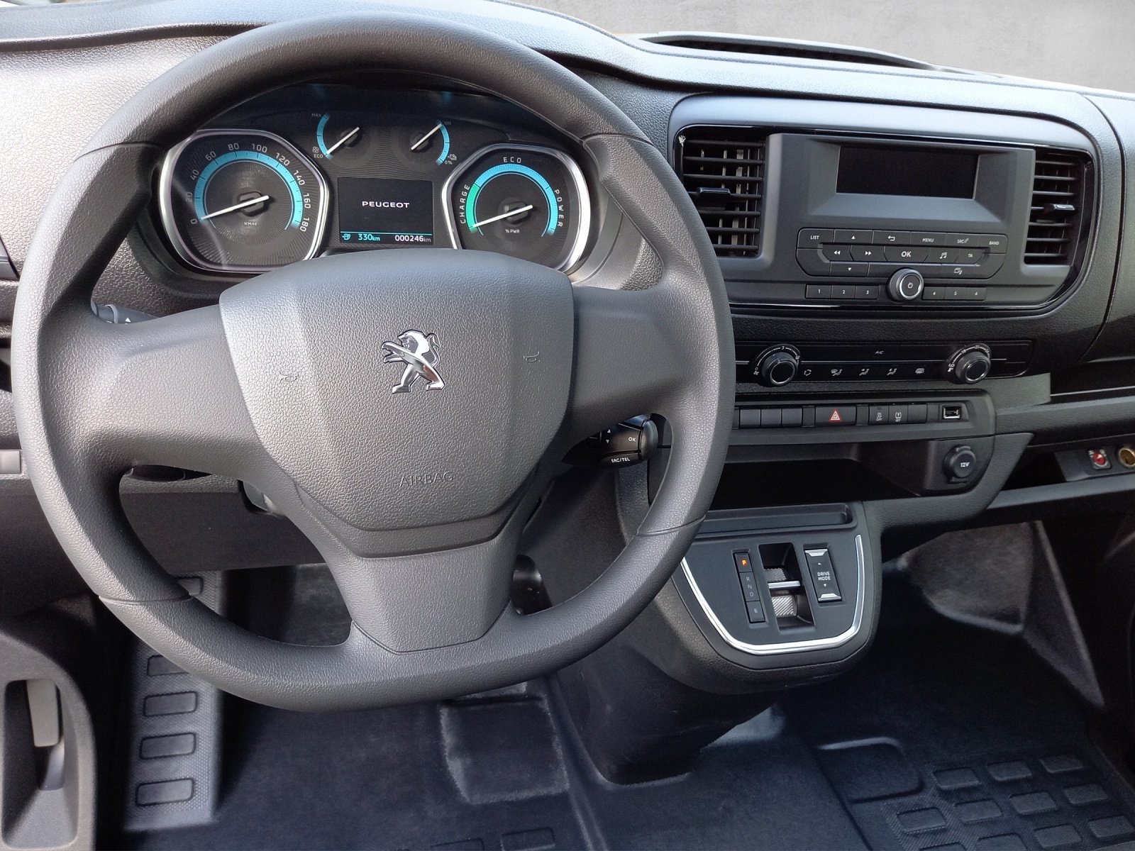 PEUGEOT e-Expert Plattform Standard 75 kWh-image-9