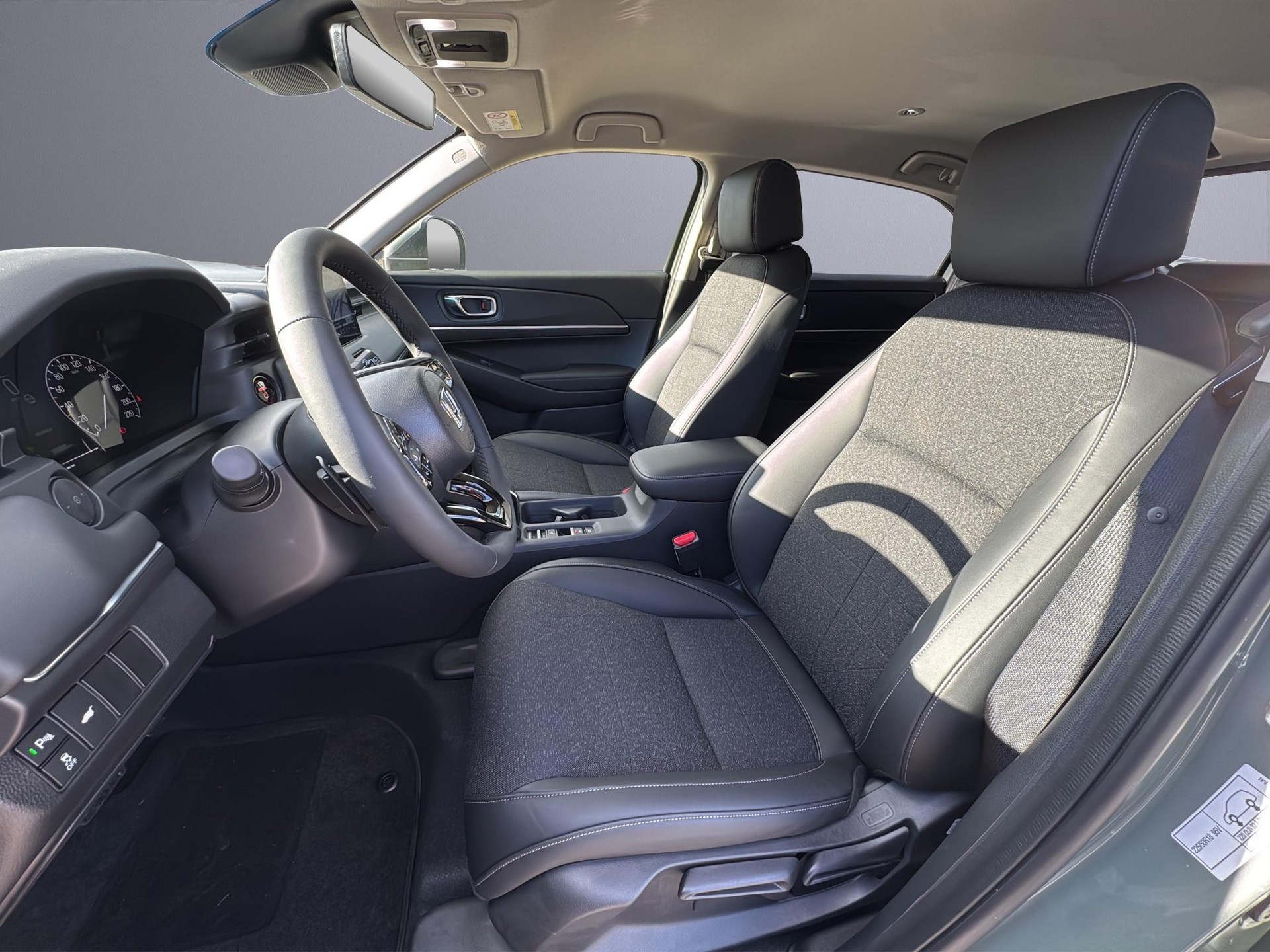 HONDA HR-V 1.5 i-MMD Elegance-image-13