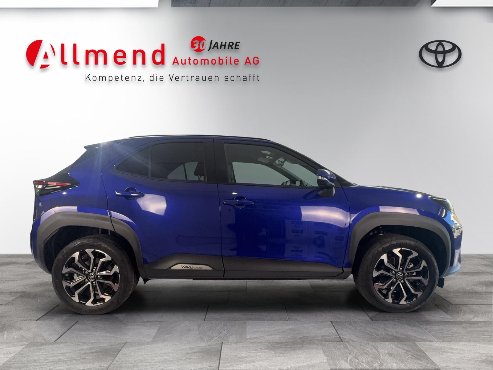 TOYOTA Yaris Cross 1.5 VVT-i HSD Trend AWD-i-showroom-element-3