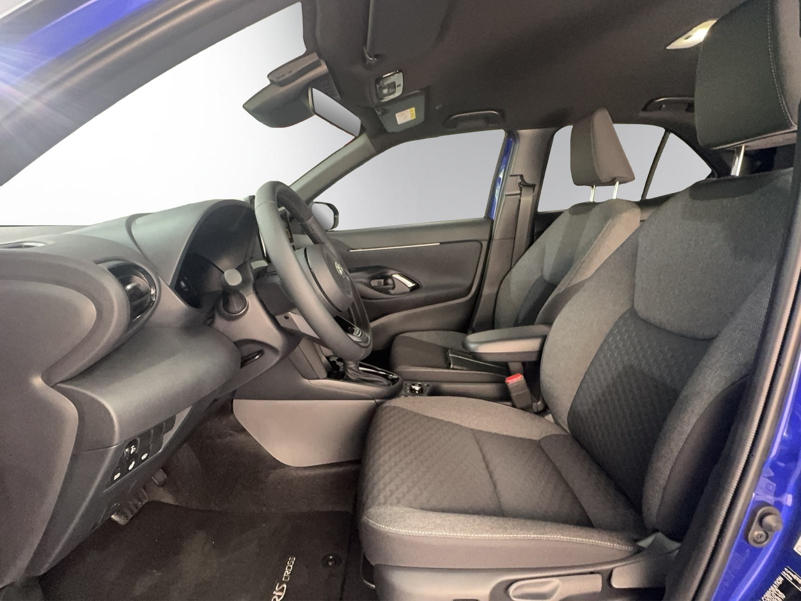 TOYOTA Yaris Cross 1.5 VVT-i HSD Trend AWD-i-image-6