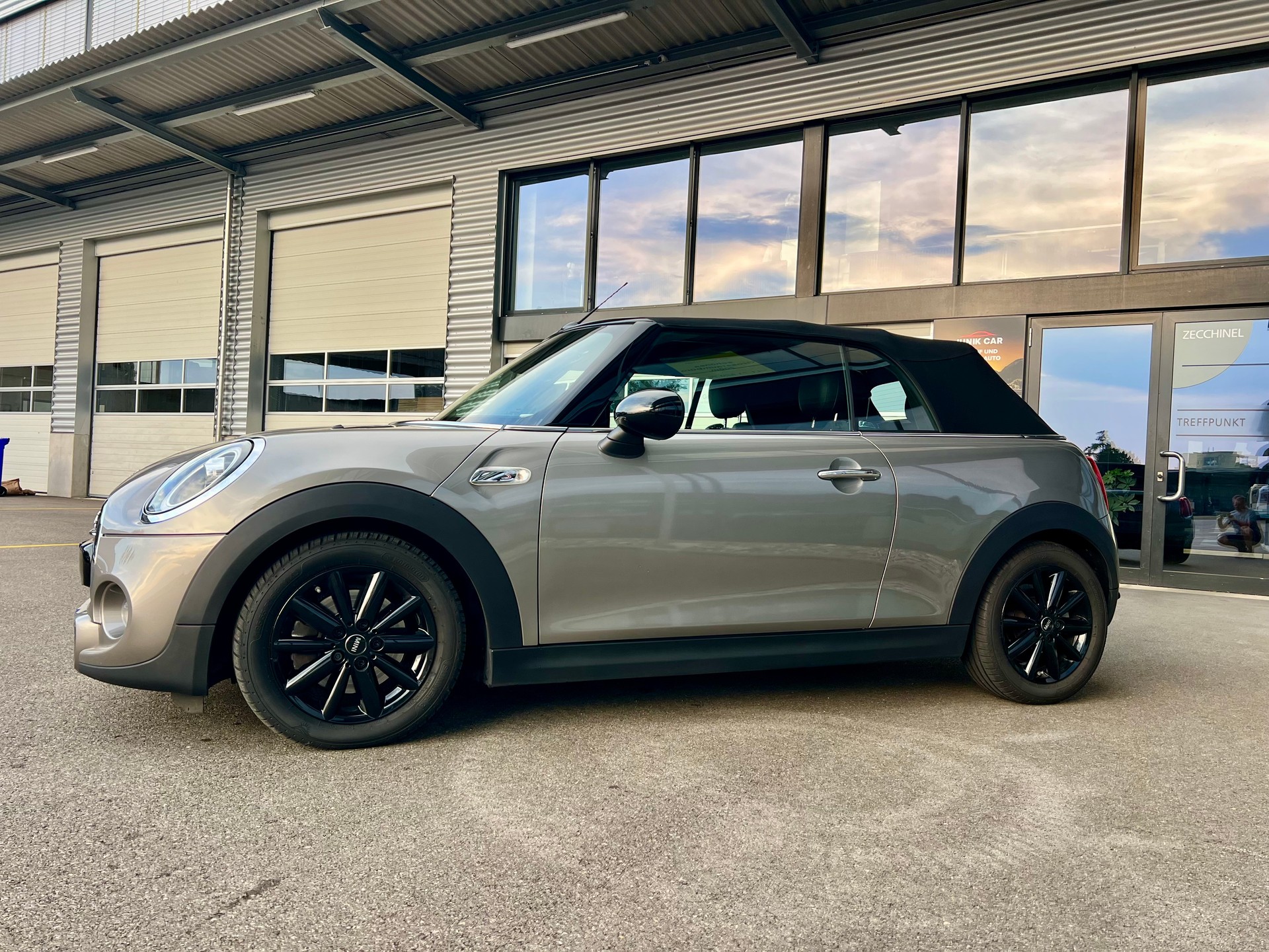 MINI Cooper S Cabriolet DKG-image-2