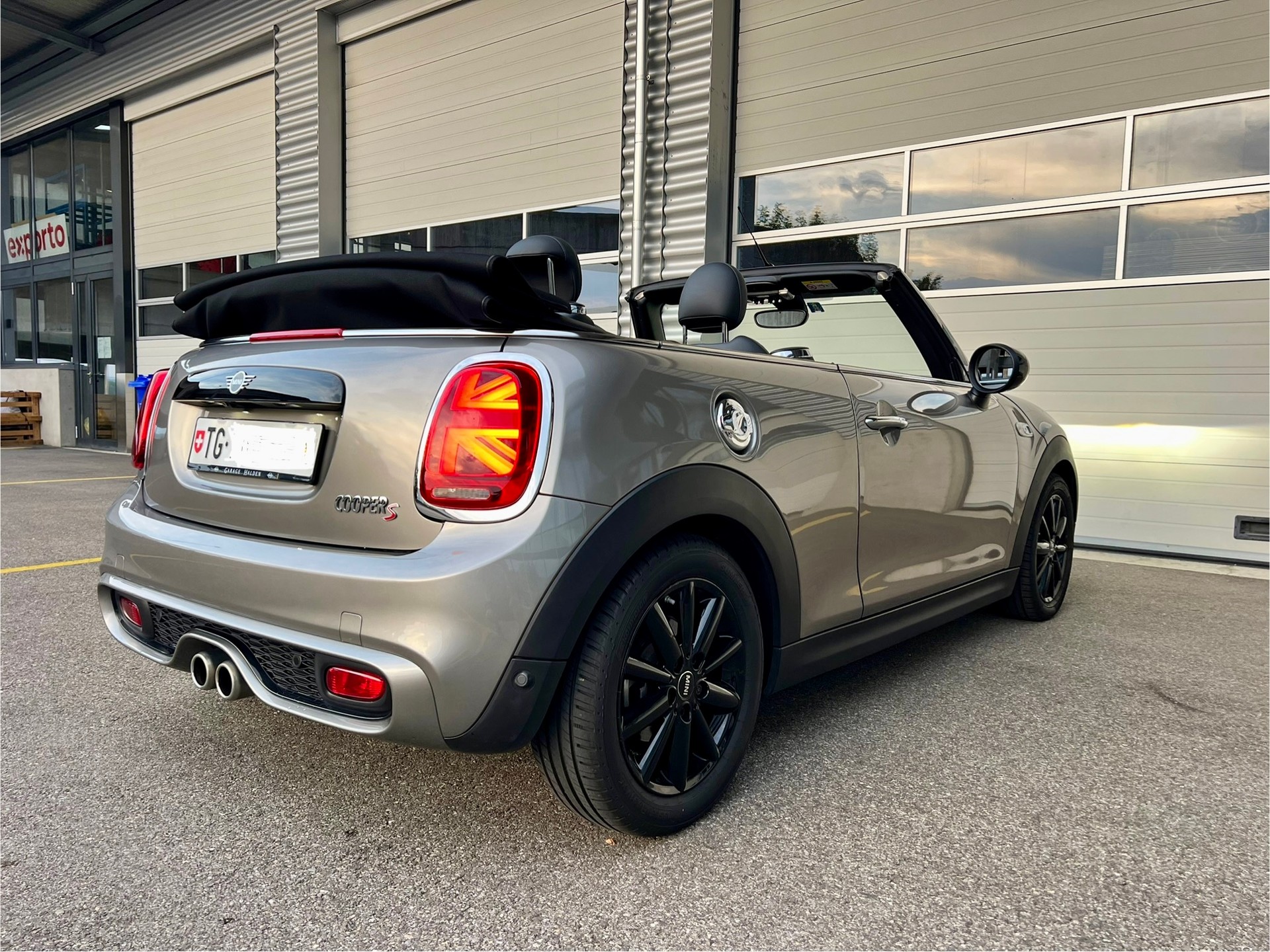 MINI Cooper S Cabriolet DKG-image-7