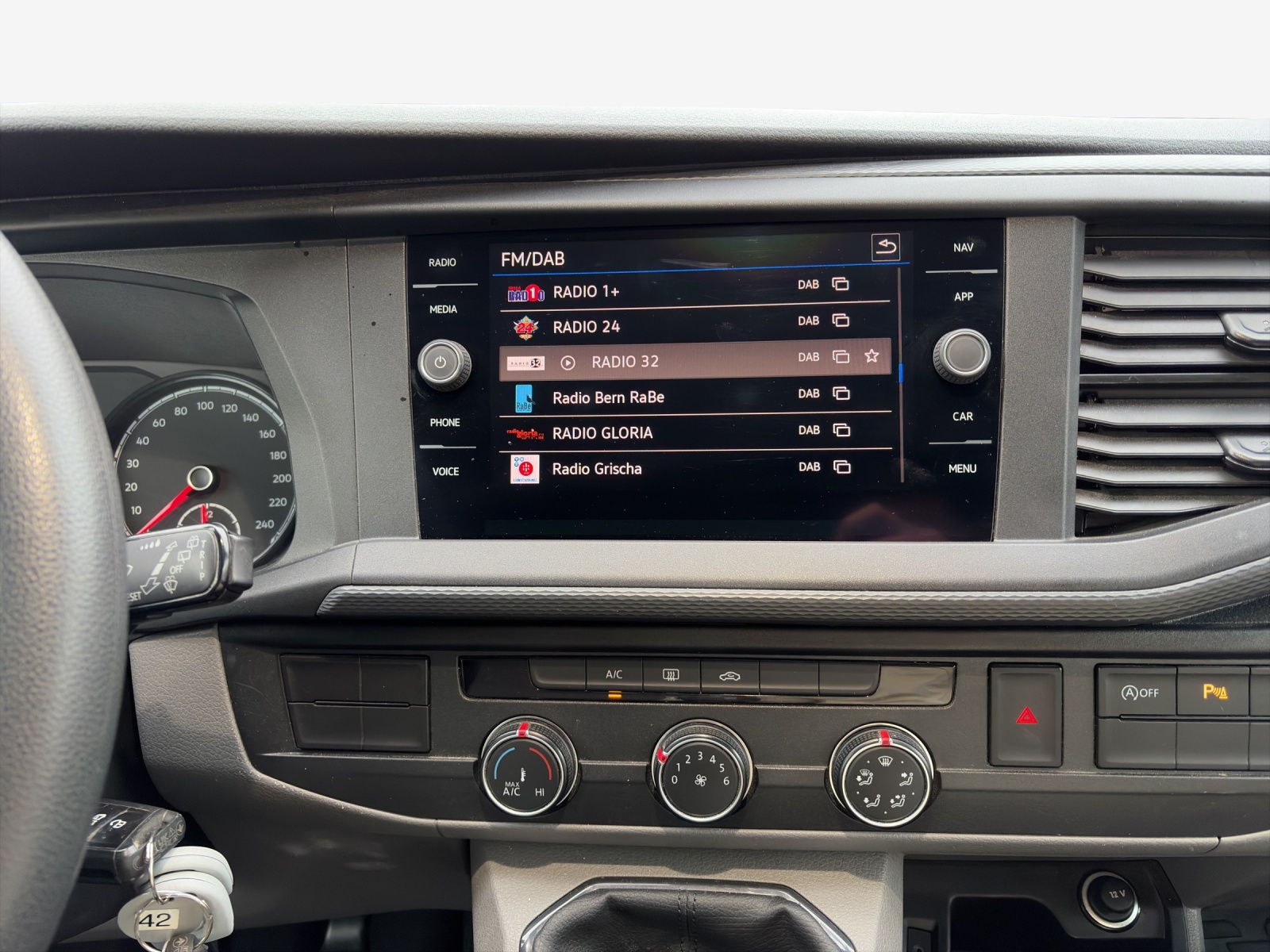 VW T6.1 2.0 TDI-image-10
