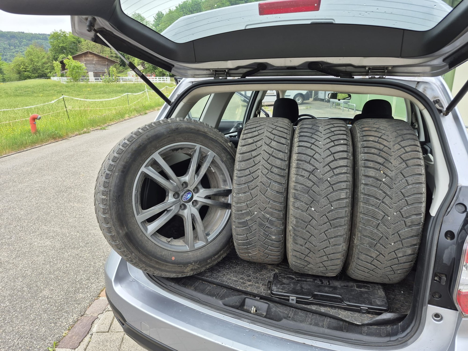 SUBARU Forester 2.0D Swiss Lineatronic-image-11