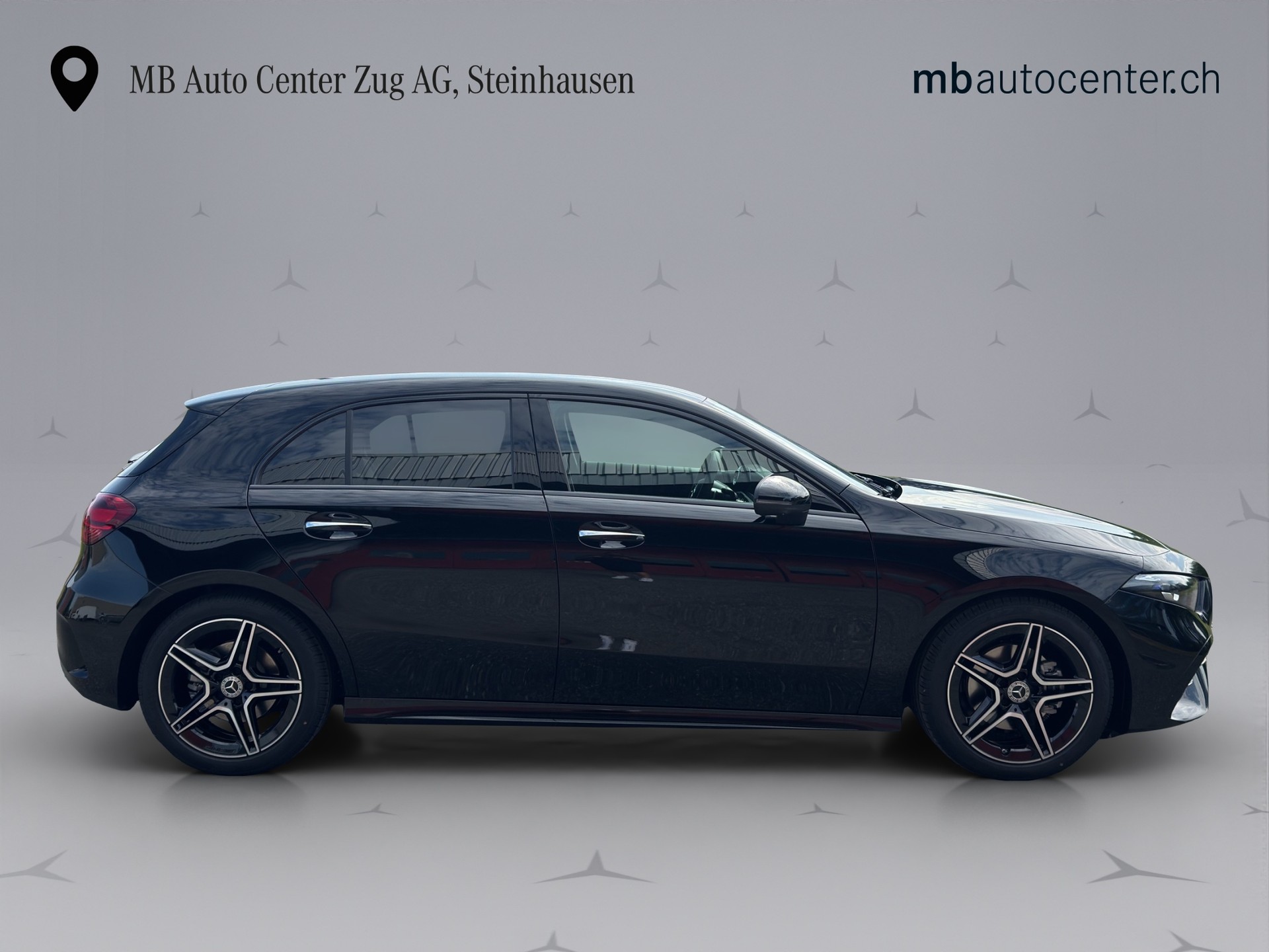MERCEDES-BENZ A 200 Night Star AMG Line-image-6