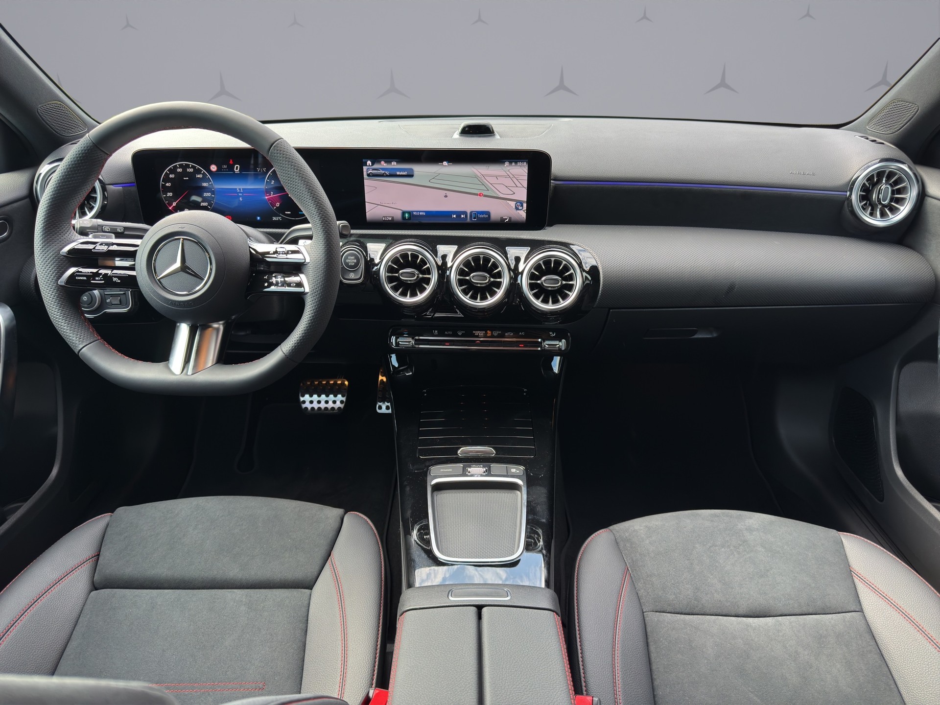 MERCEDES-BENZ A 200 Night Star AMG Line-image-13