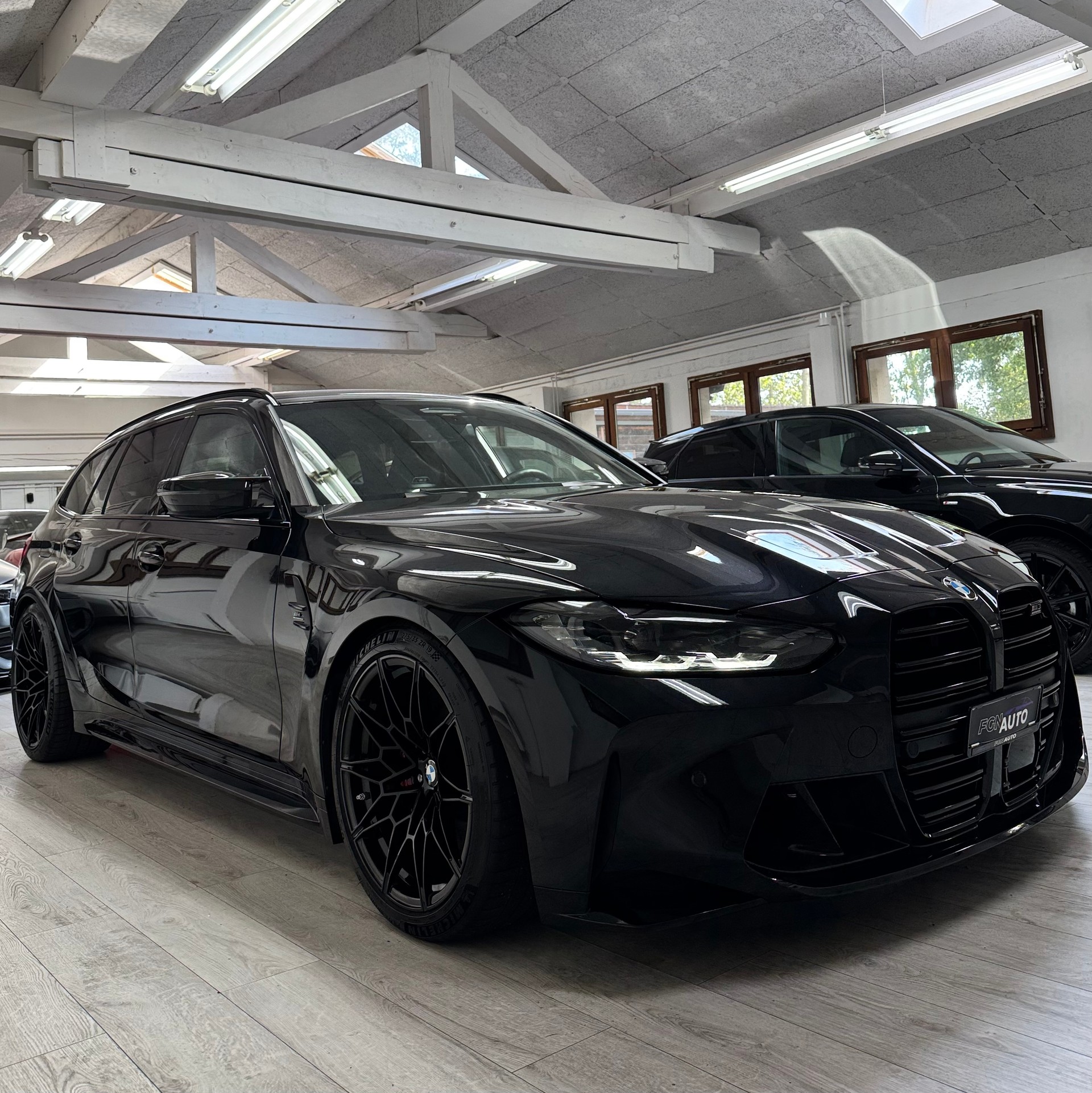 BMW M3 Touring xDrive Competition M-image-2
