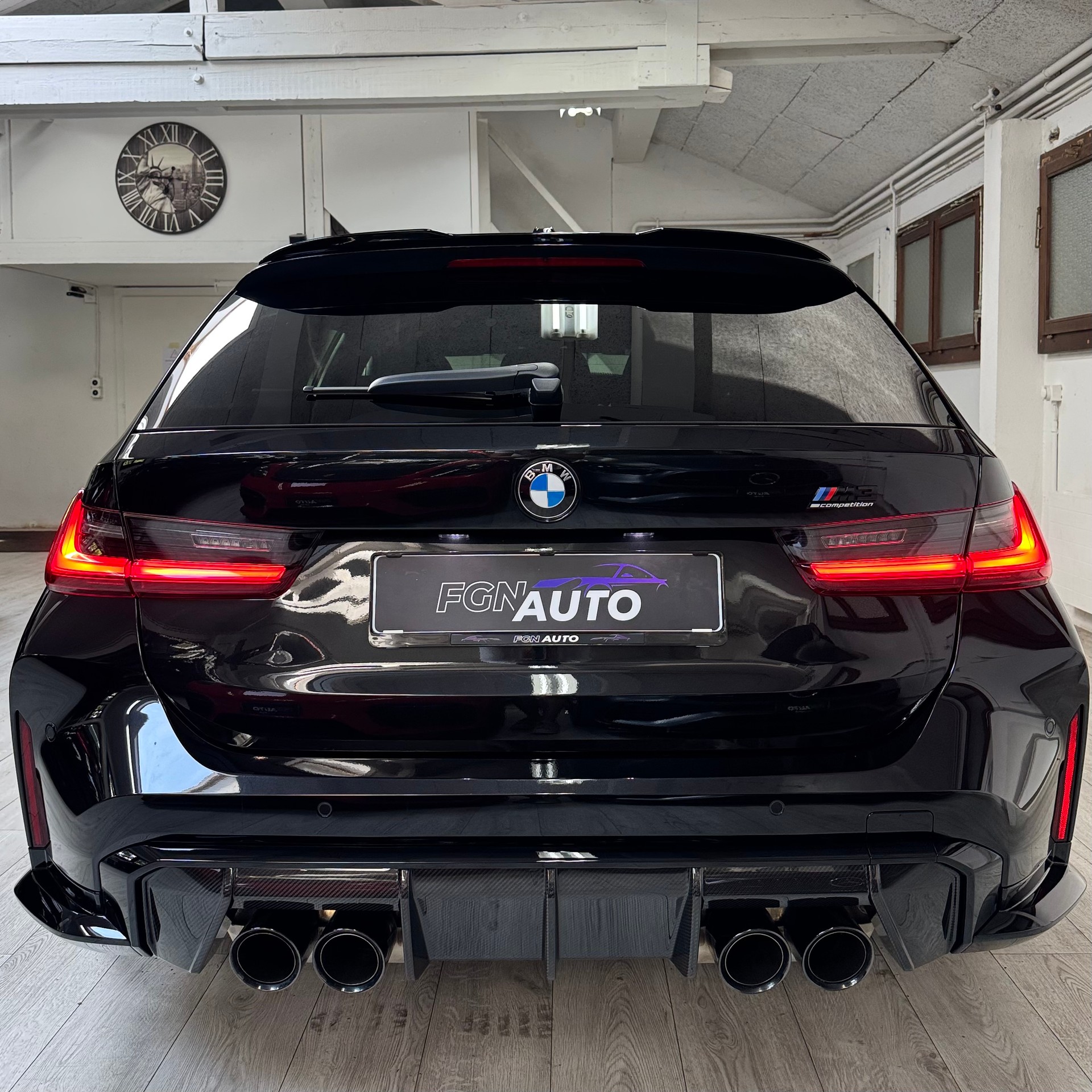 BMW M3 Touring xDrive Competition M-image-4