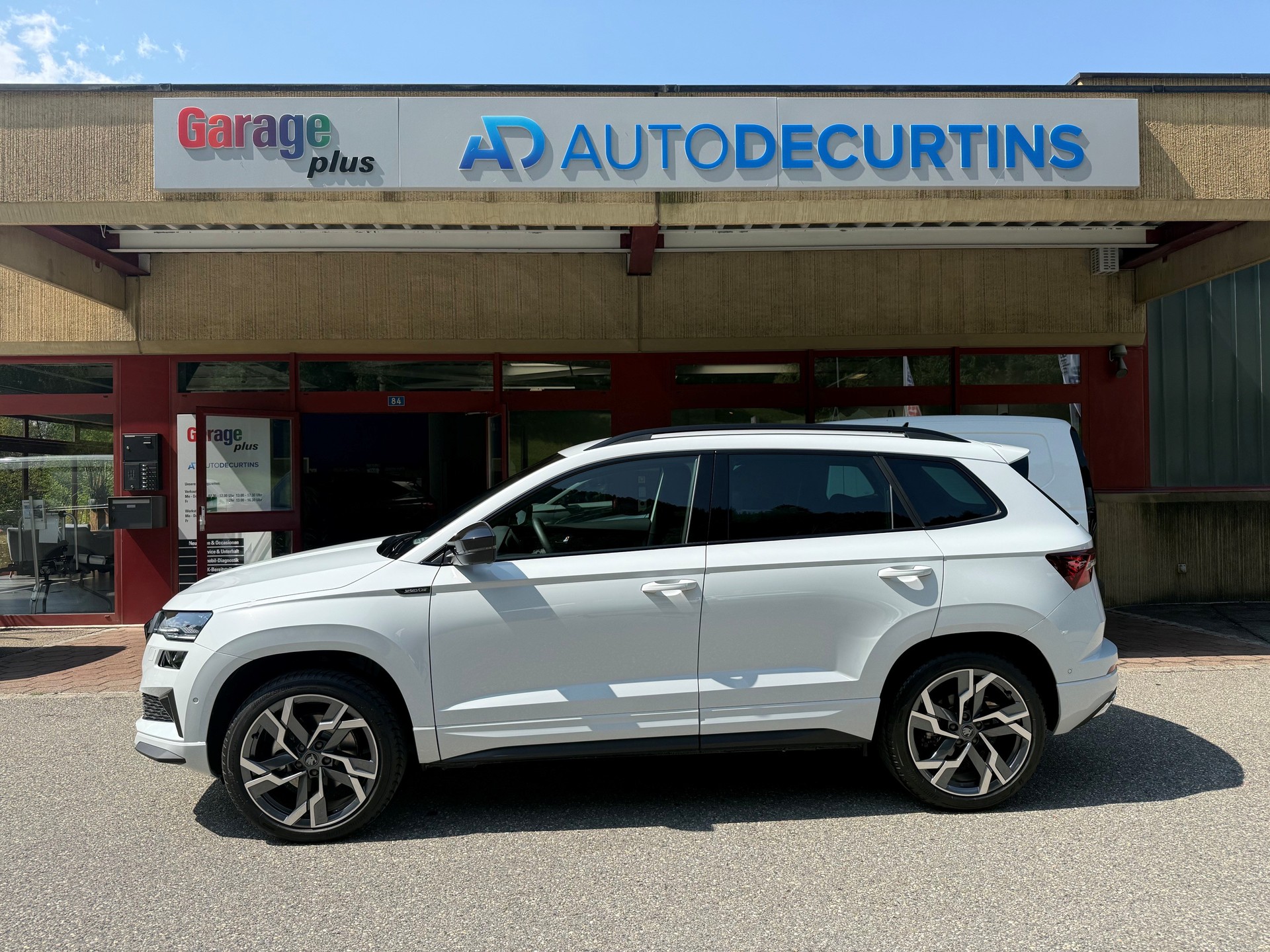 SKODA Karoq 2.0 TSI SportLine 4x4 DSG-image-0