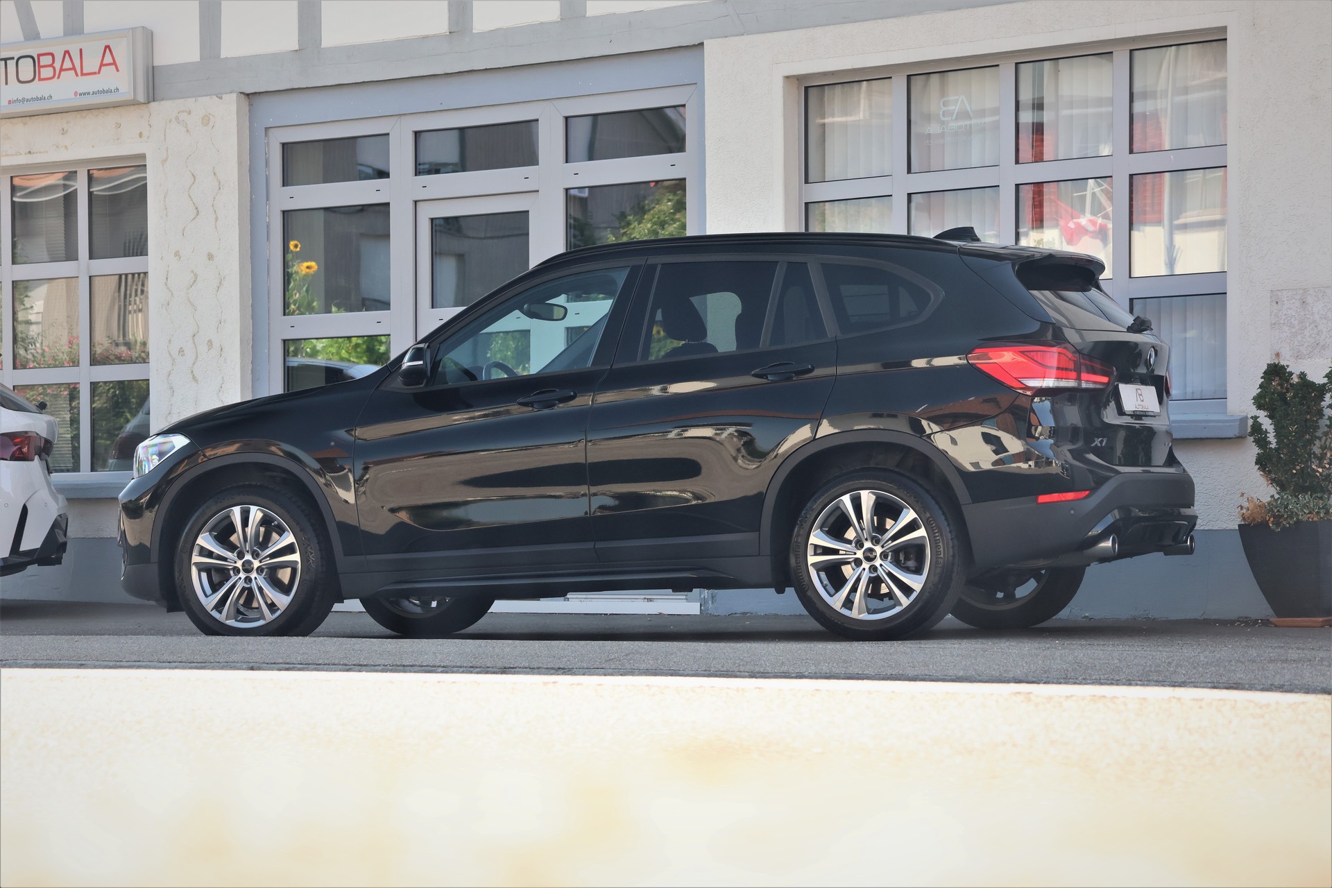 BMW X1 xDrive 20d Sport Line Steptronic (CH)-image-3