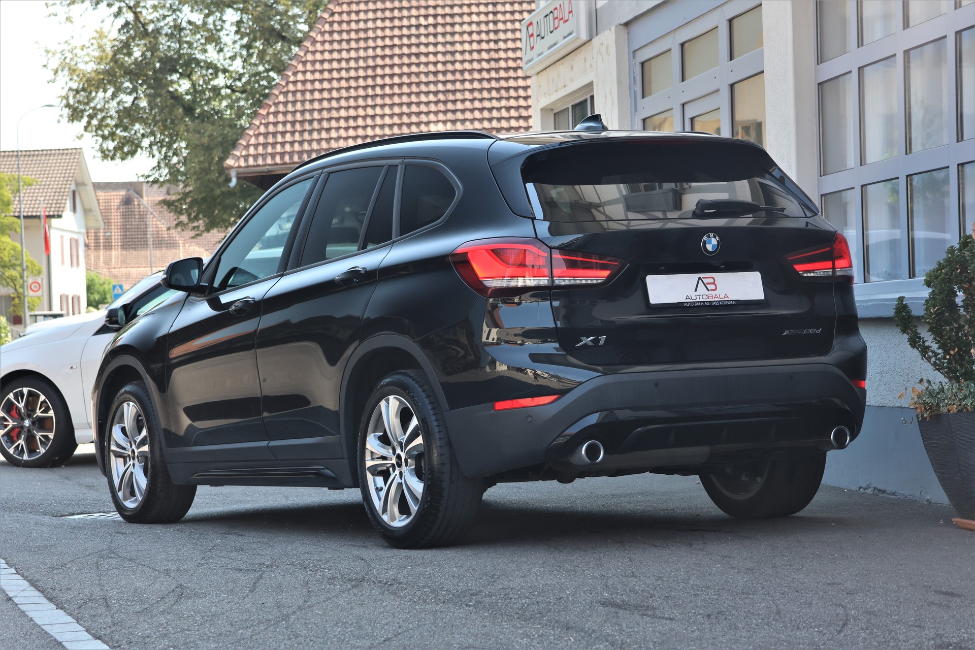 BMW X1 xDrive 20d Sport Line Steptronic (CH)-image-2