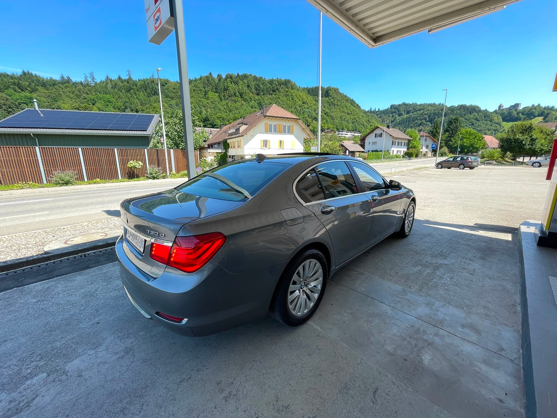 BMW 730d-image-3