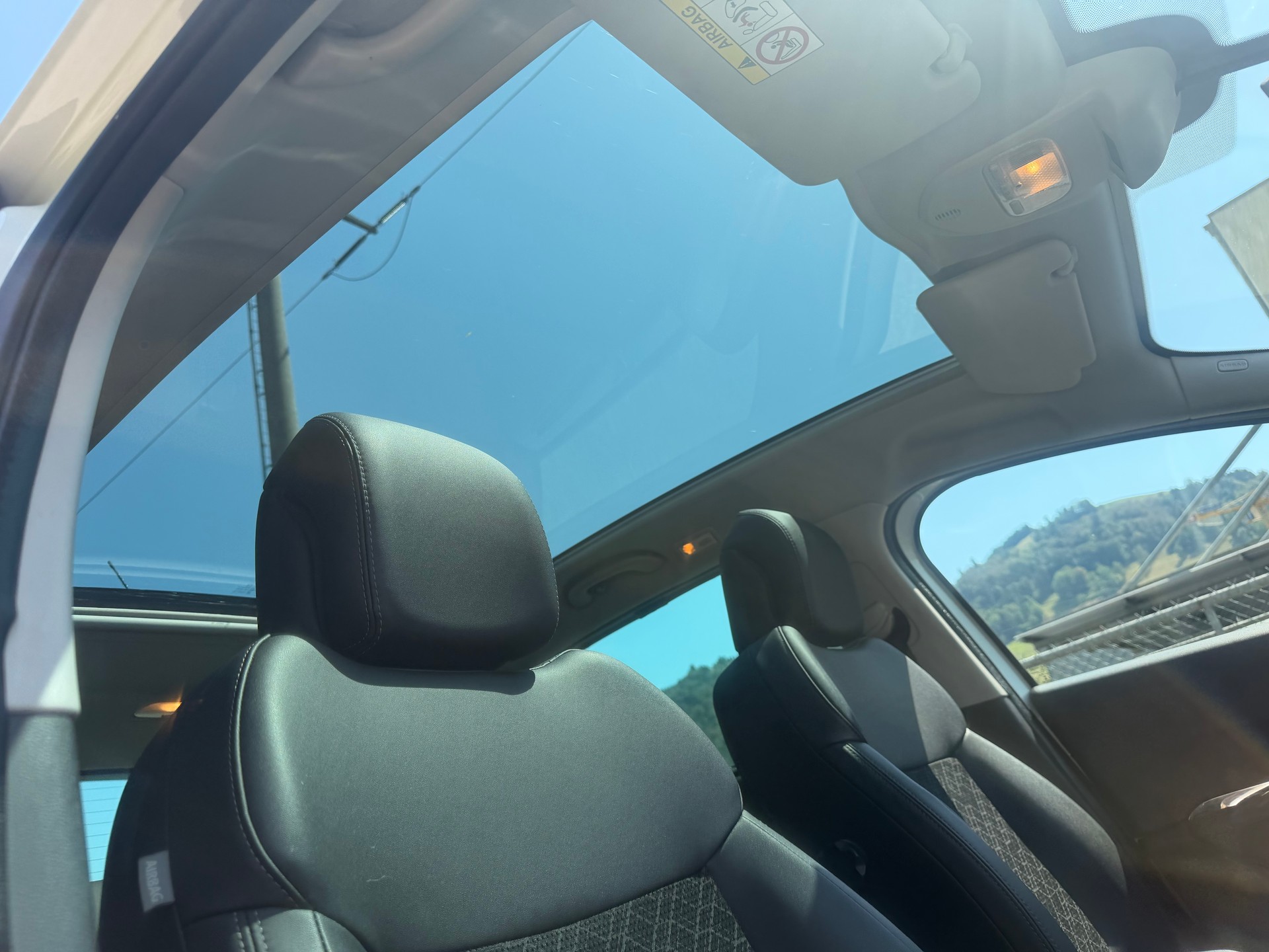 PEUGEOT 3008 1.6 1THP Allure Tiptronic-image-8