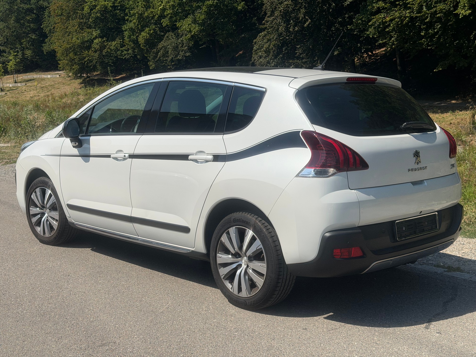 PEUGEOT 3008 1.6 1THP Allure Tiptronic-image-1