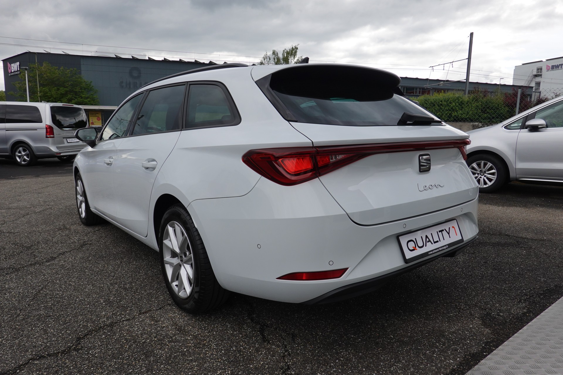 SEAT LEON ST 1.5 - eTSI -MHEV - DSG - "STYLE" - 150 PS-image-1
