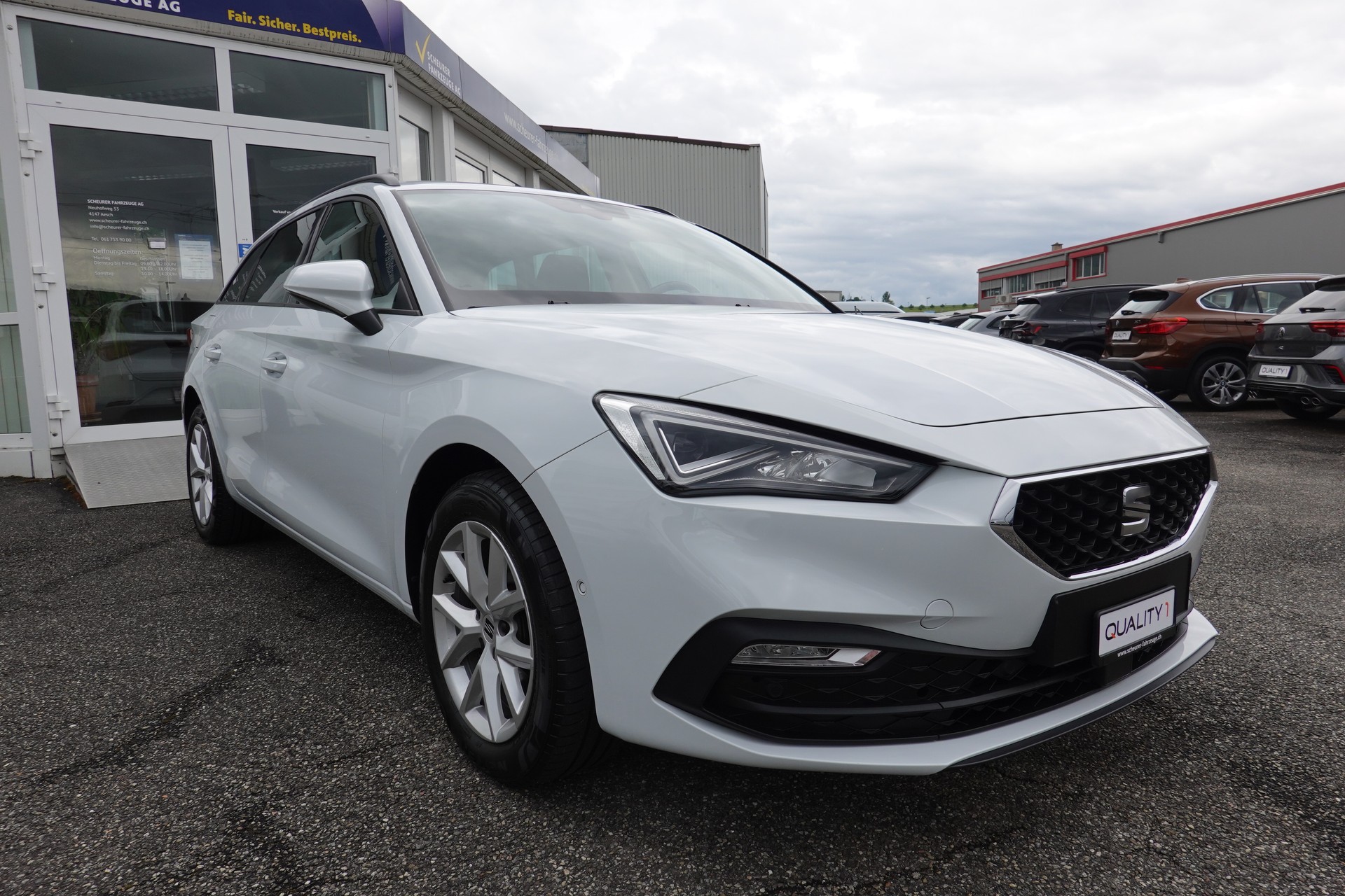 SEAT LEON ST 1.5 - eTSI -MHEV - DSG - "STYLE" - 150 PS-image-4