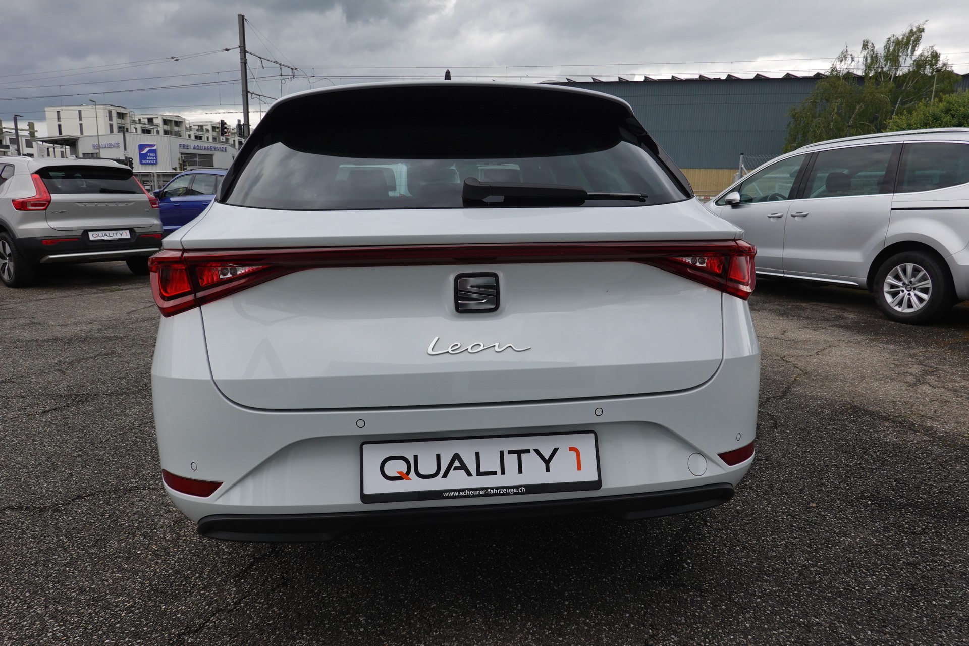 SEAT LEON ST 1.5 - eTSI -MHEV - DSG - "STYLE" - 150 PS-image-2