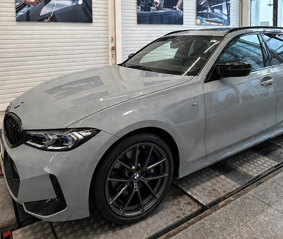 BMW M340i xDrive 48V Touring Steptronic M Performance-image-1