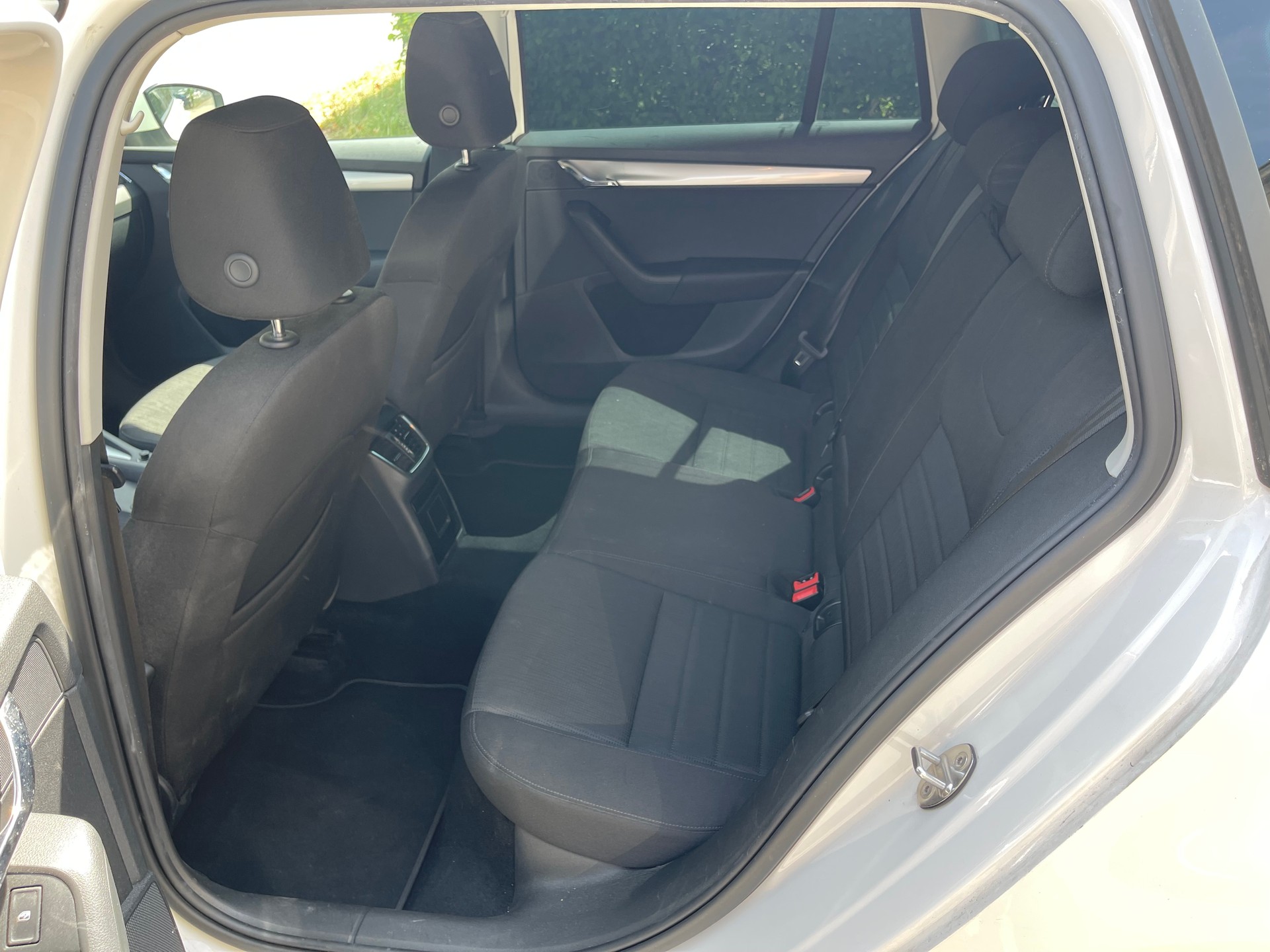 SKODA Octavia Combi 2.0 TDI Style DSG-image-7