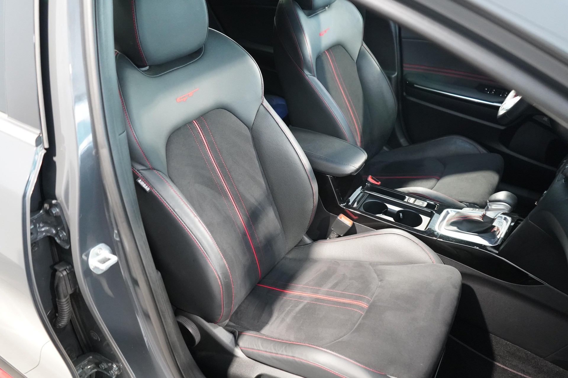 KIA ProCeed 1.6 T-GDi GT-image-8