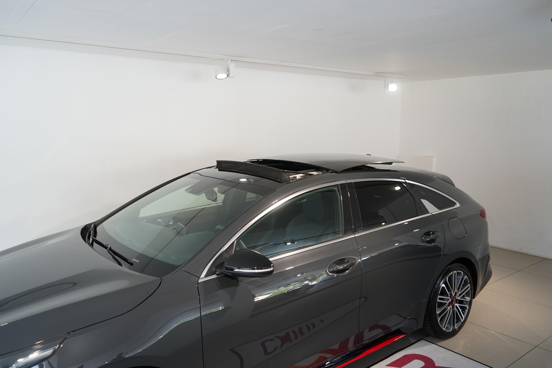 KIA ProCeed 1.6 T-GDi GT-image-17