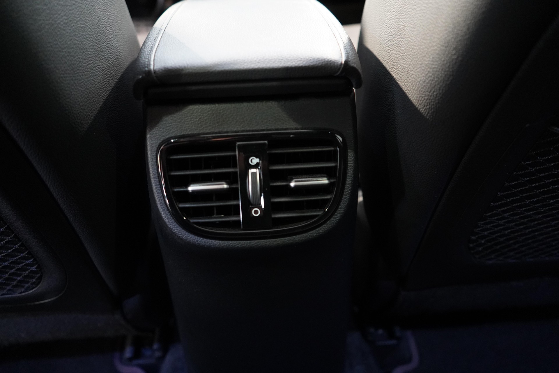 KIA ProCeed 1.6 T-GDi GT-image-24