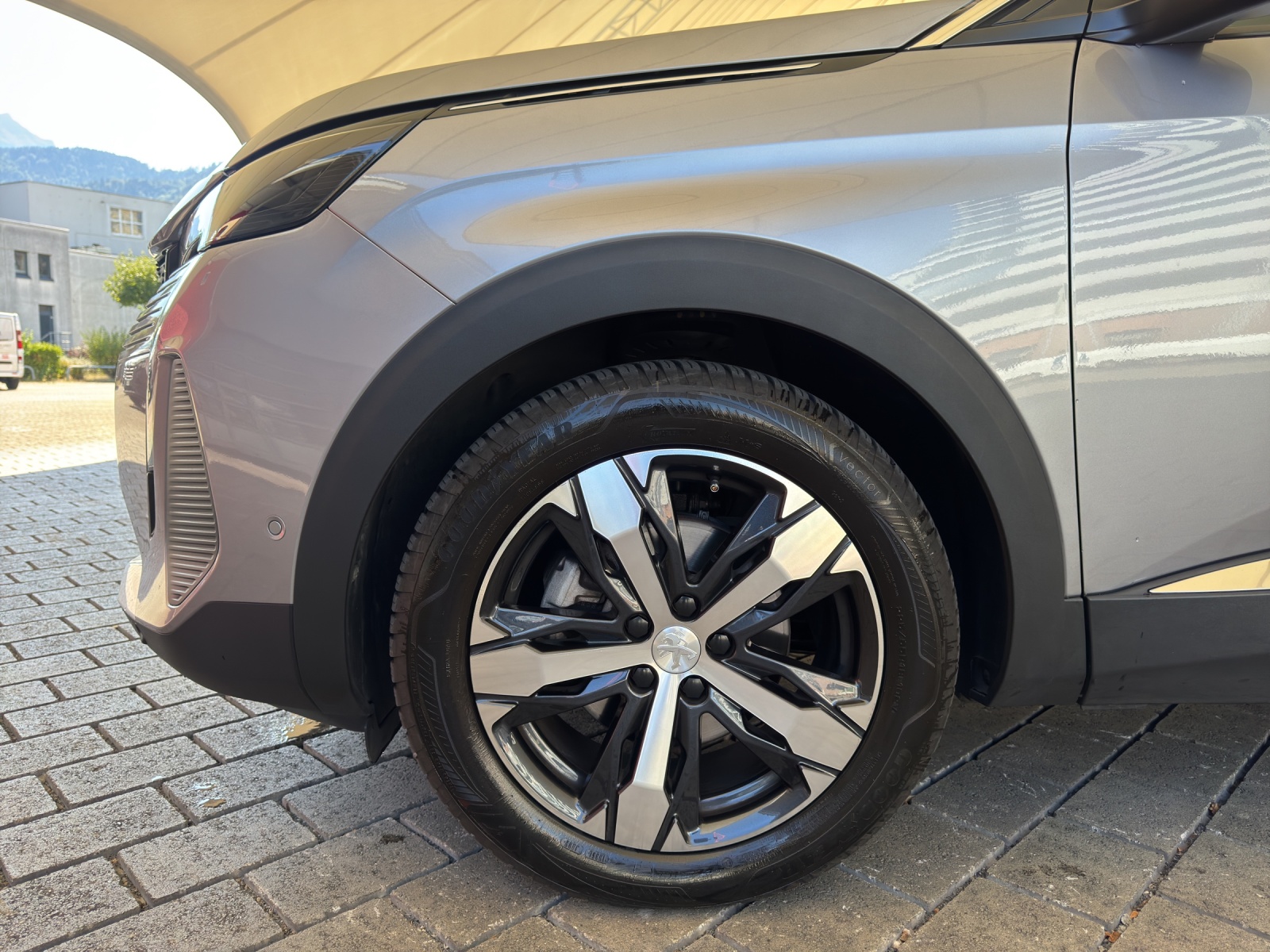 PEUGEOT 3008 1.2 PureTech Allure Pack-image-8