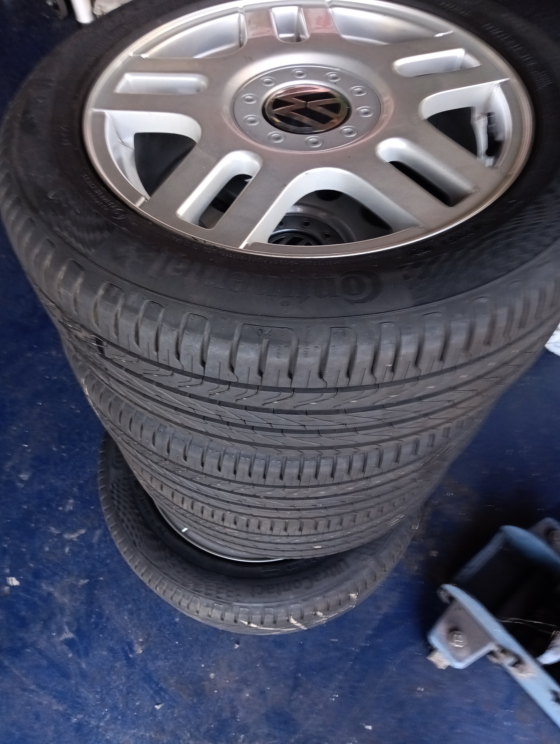 VW Golf Variant 1.6 Comfortline Automatic-image-12