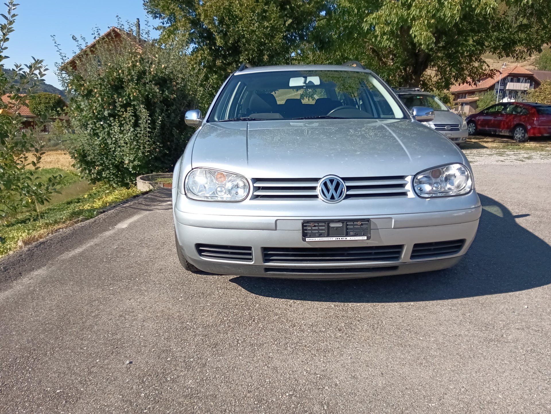 VW Golf Variant 1.6 Comfortline Automatic-image-1