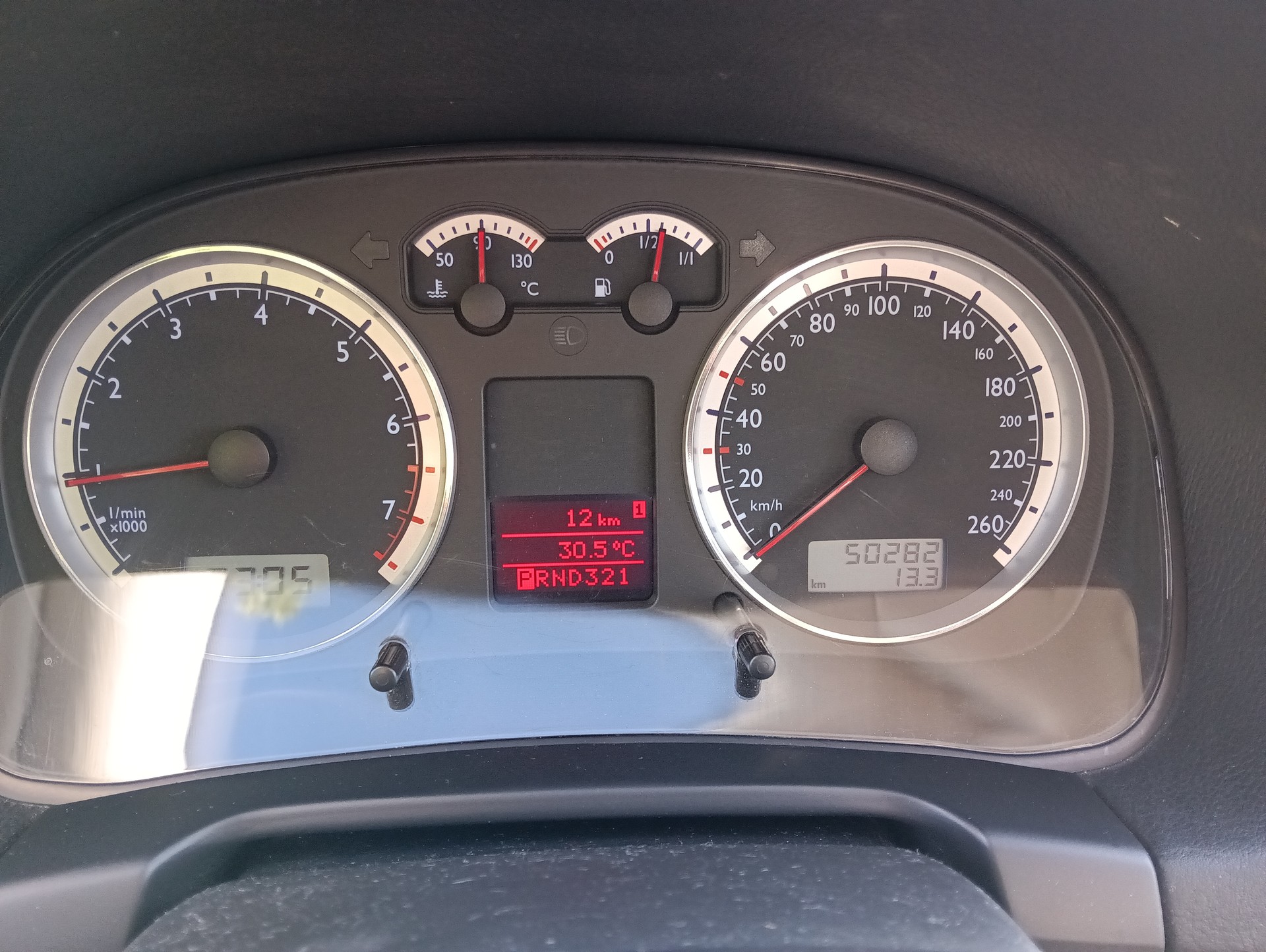 VW Golf Variant 1.6 Comfortline Automatic-image-5