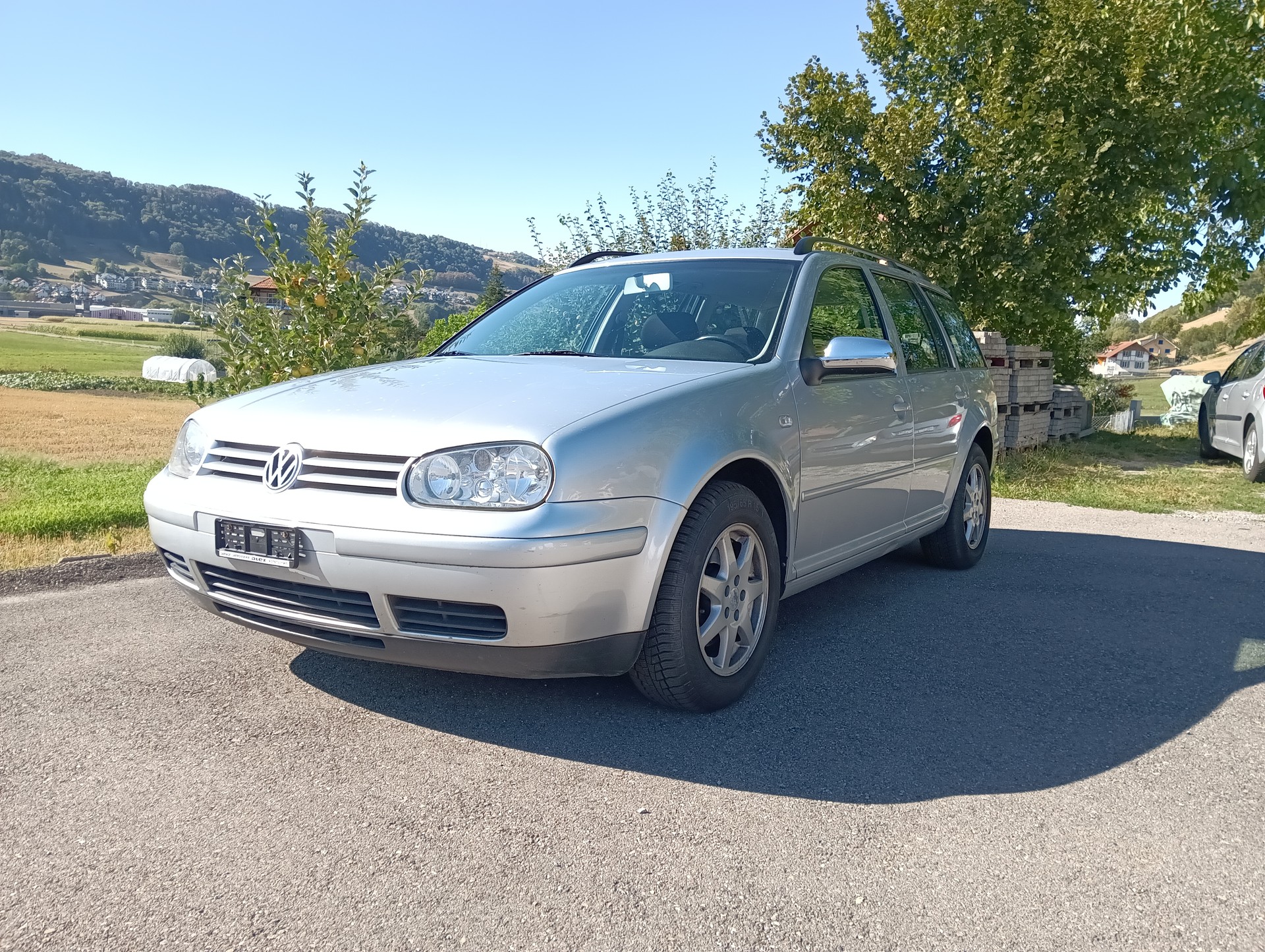 VW Golf Variant 1.6 Comfortline Automatic-image-0