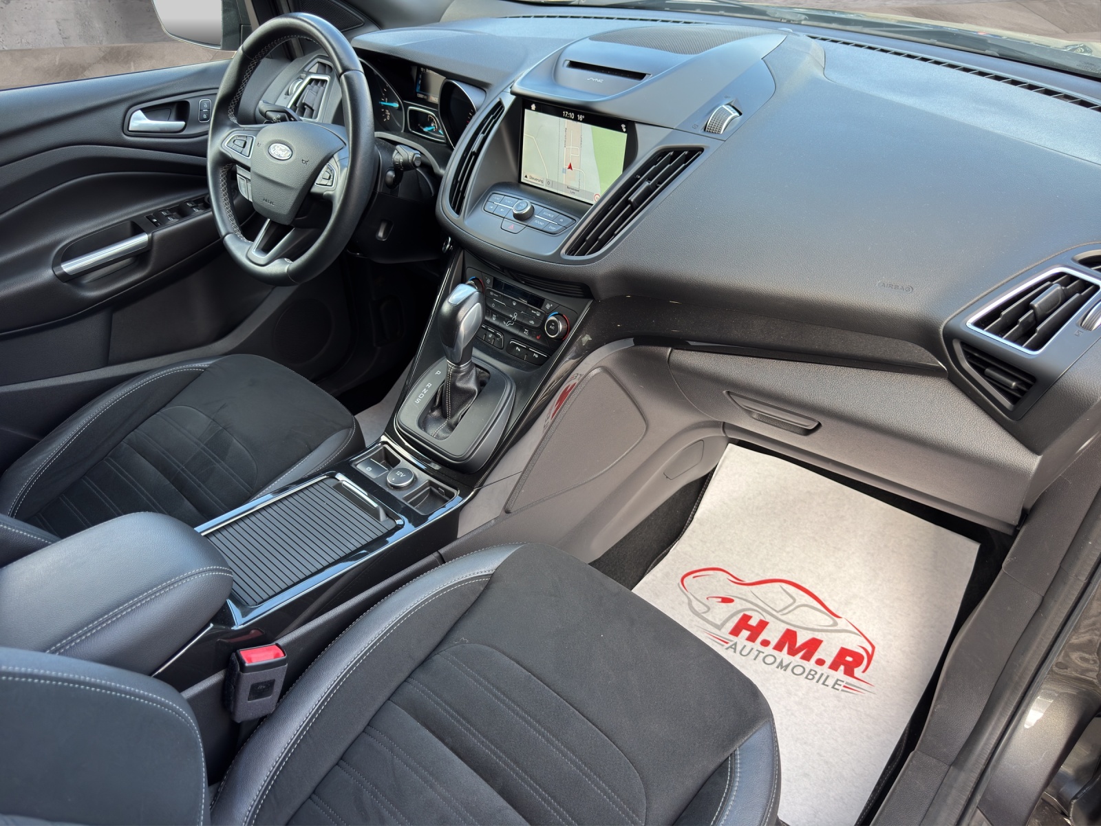 FORD Kuga 2.0 TDCi ST Line High 4WD PowerShift-image-10