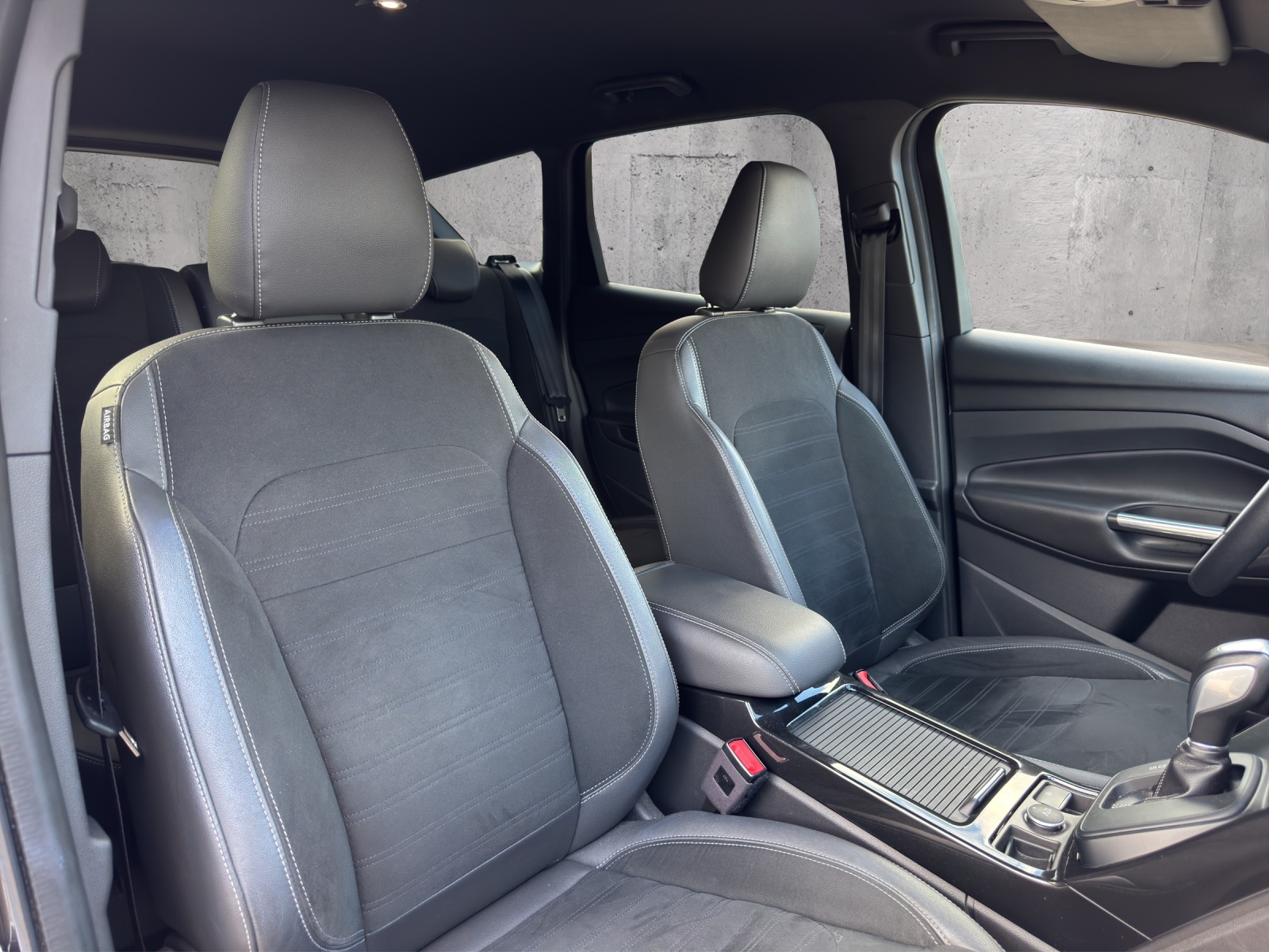 FORD Kuga 2.0 TDCi ST Line High 4WD PowerShift-image-13