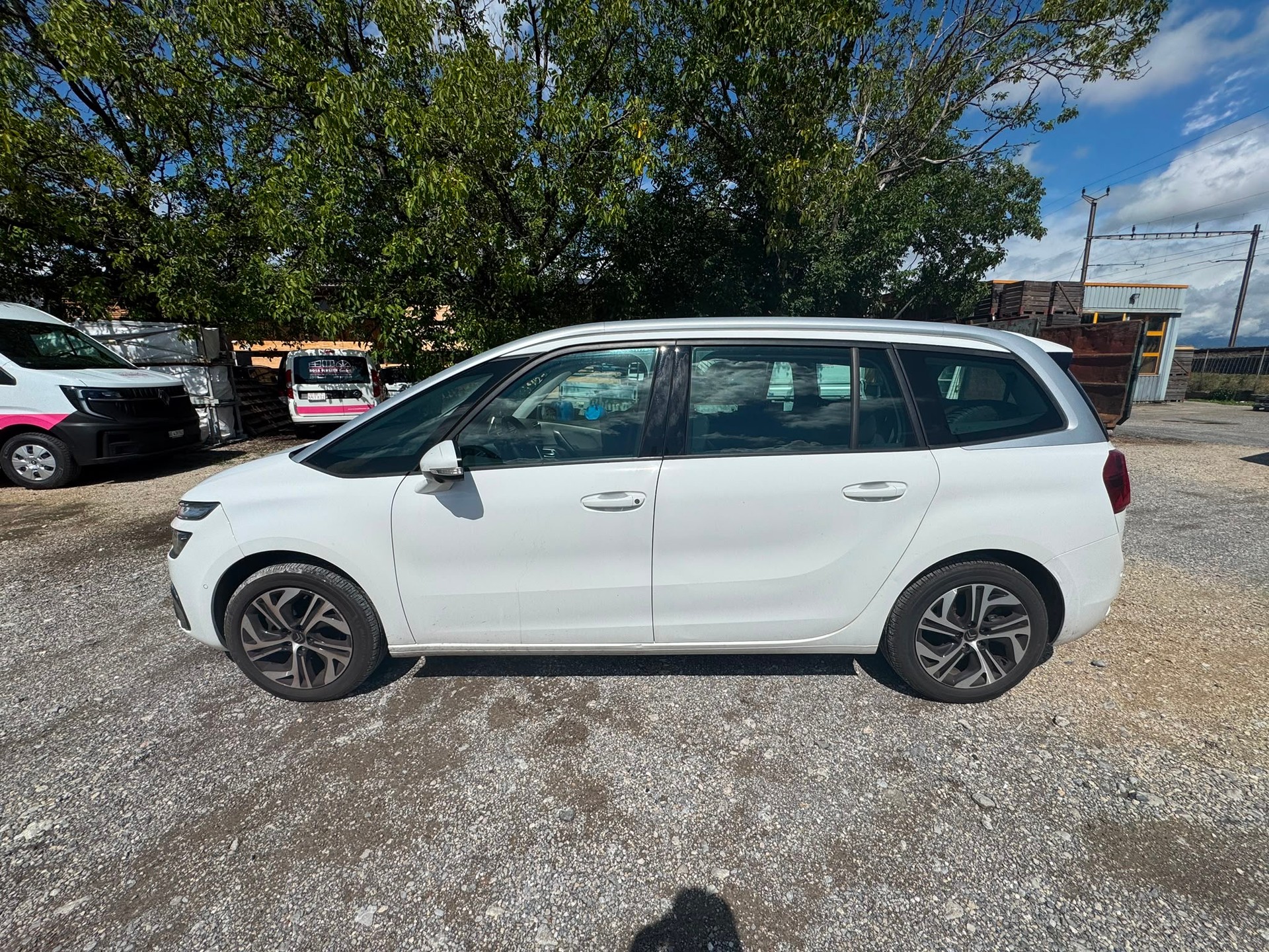 CITROEN Grand C4 Spacetourer 1.2 Pure Tech FeelEditionEAT8-image-2