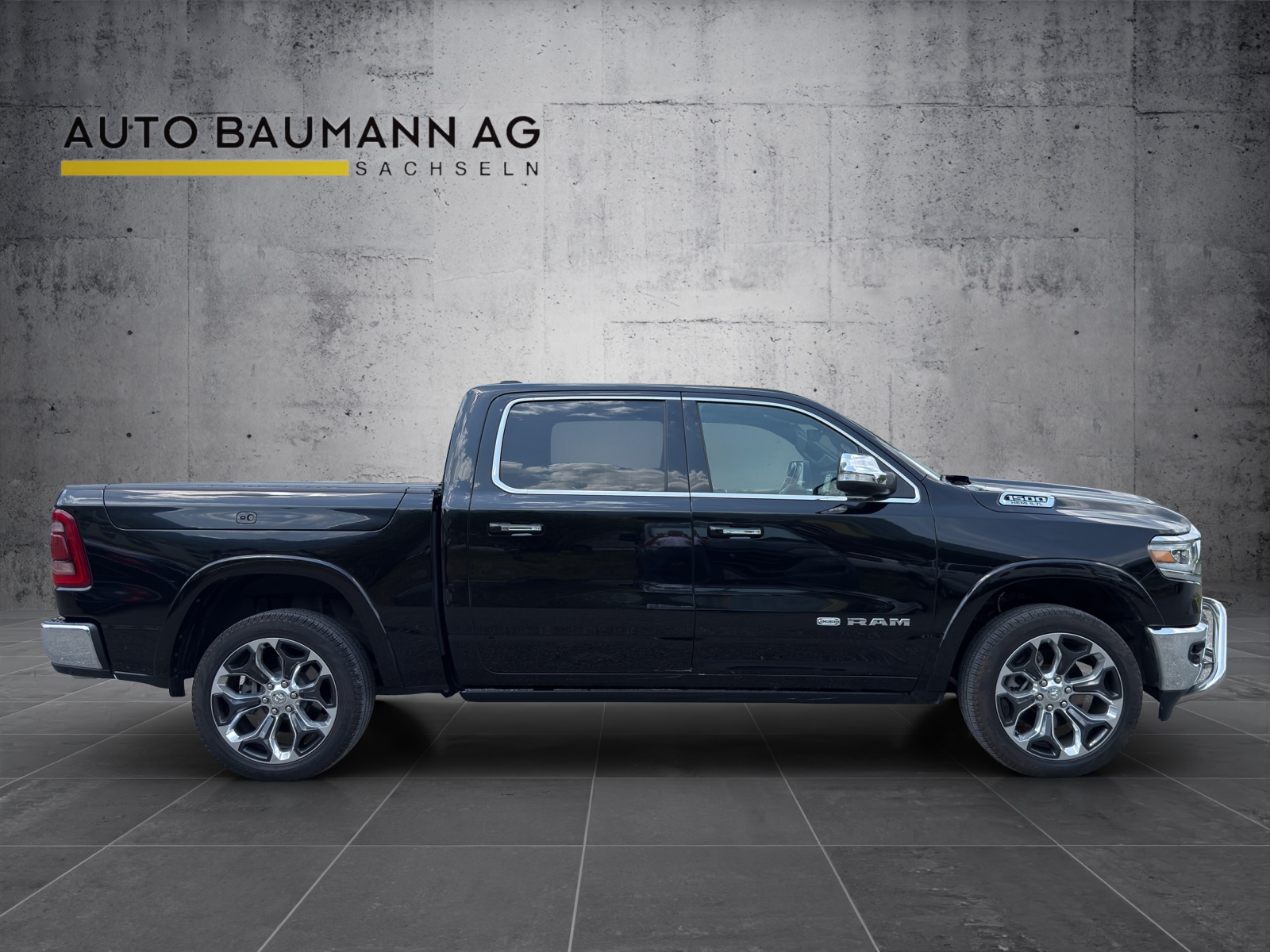 DODGE 1500 5.7 HEMI V8 Crew Cab Longhorn-image-3