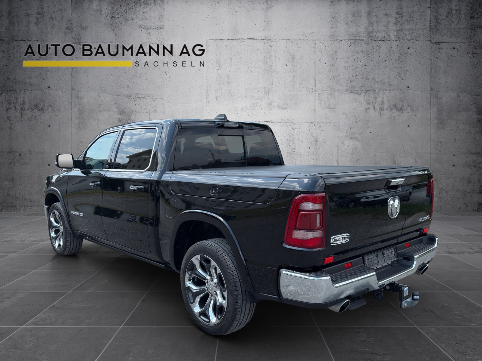 DODGE 1500 5.7 HEMI V8 Crew Cab Longhorn-image-6