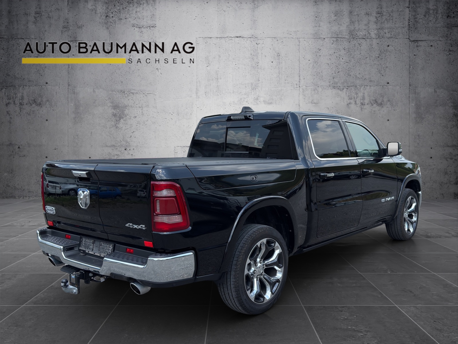 DODGE 1500 5.7 HEMI V8 Crew Cab Longhorn-image-2