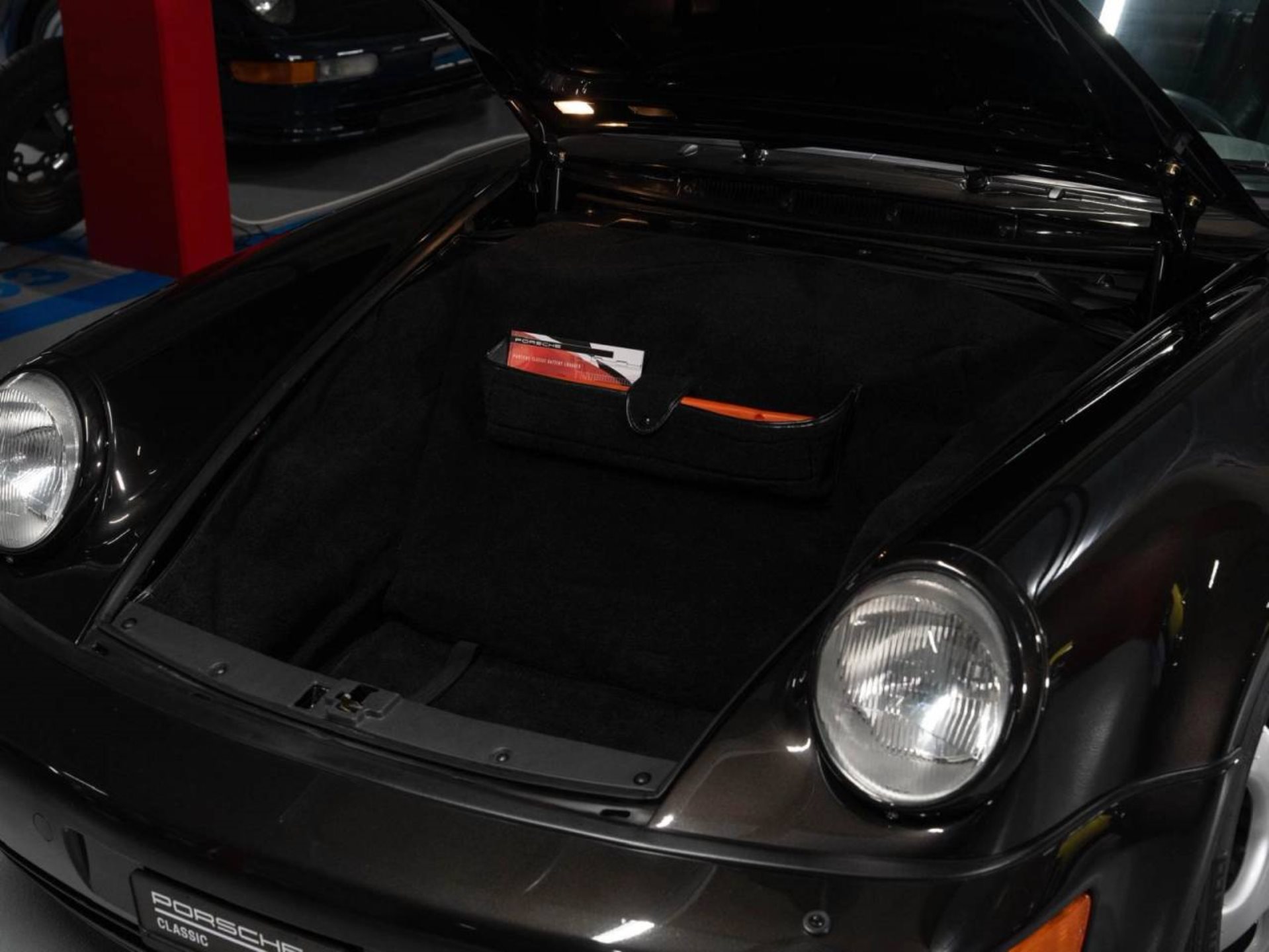 PORSCHE 911 Carrera 4 Coupé Turbo-Look-image-28