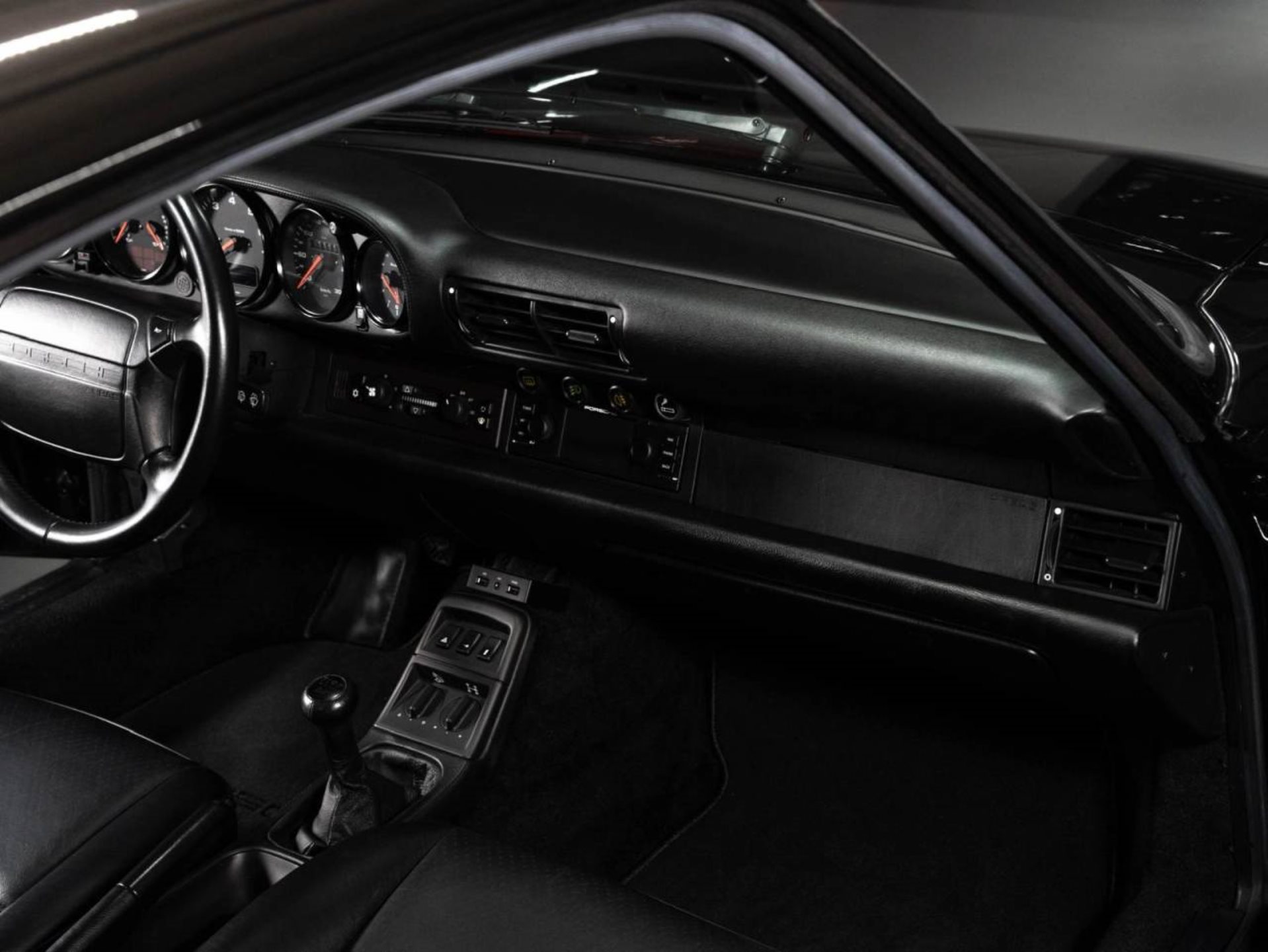 PORSCHE 911 Carrera 4 Coupé Turbo-Look-image-20