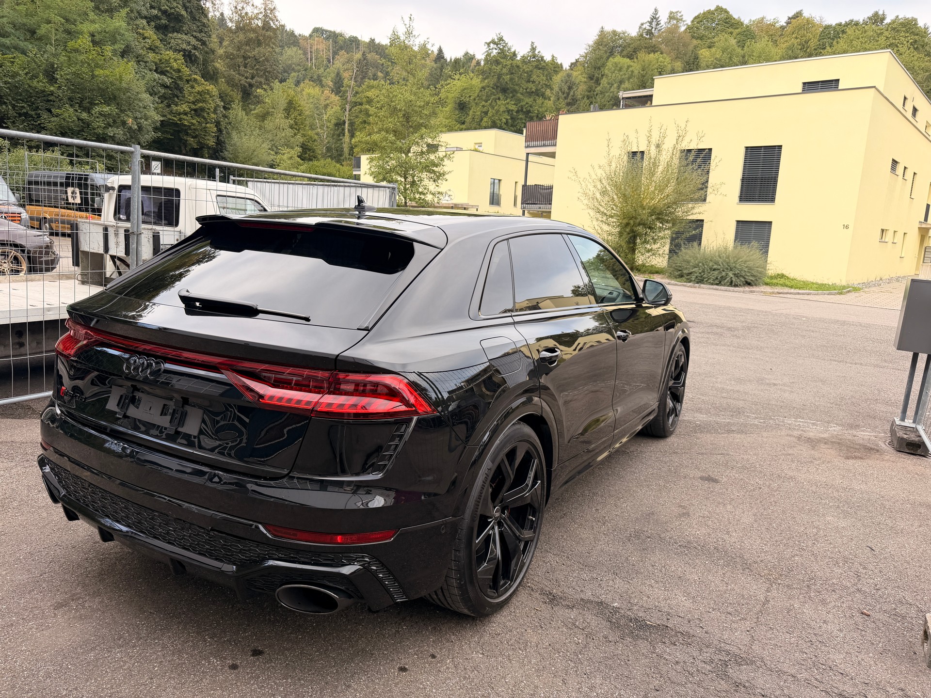 AUDI RSQ8 quattro tiptronic Black Edition-image-7