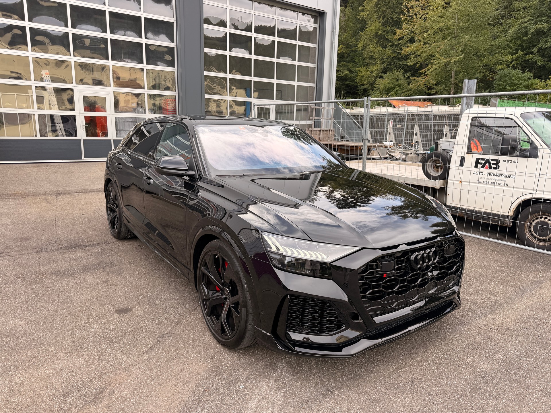 AUDI RSQ8 quattro tiptronic Black Edition-showroom-element-2
