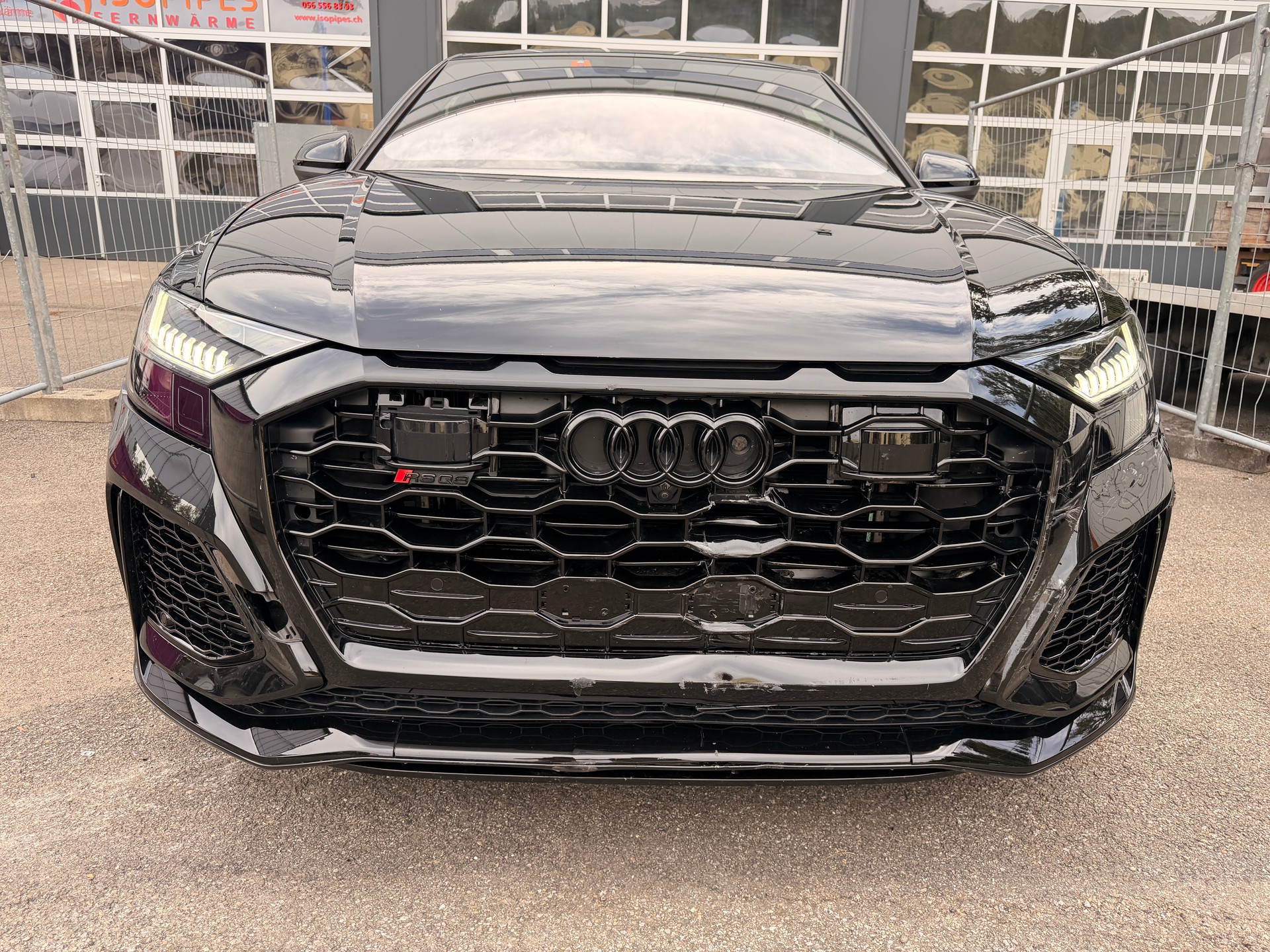 AUDI RSQ8 quattro tiptronic Black Edition-showroom-element-3