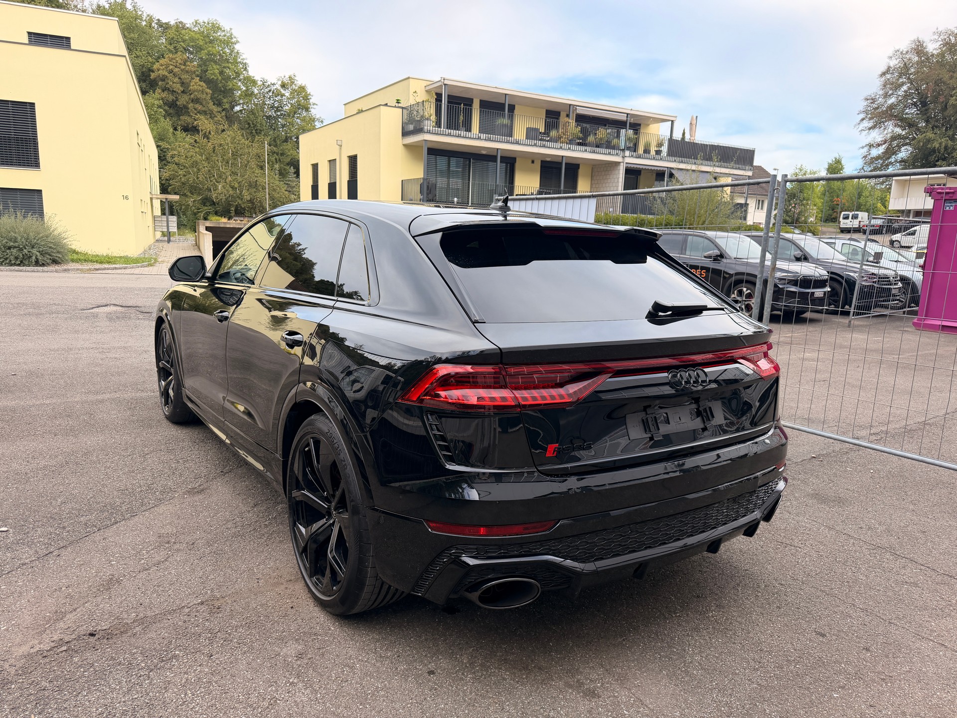 AUDI RSQ8 quattro tiptronic Black Edition-image-5