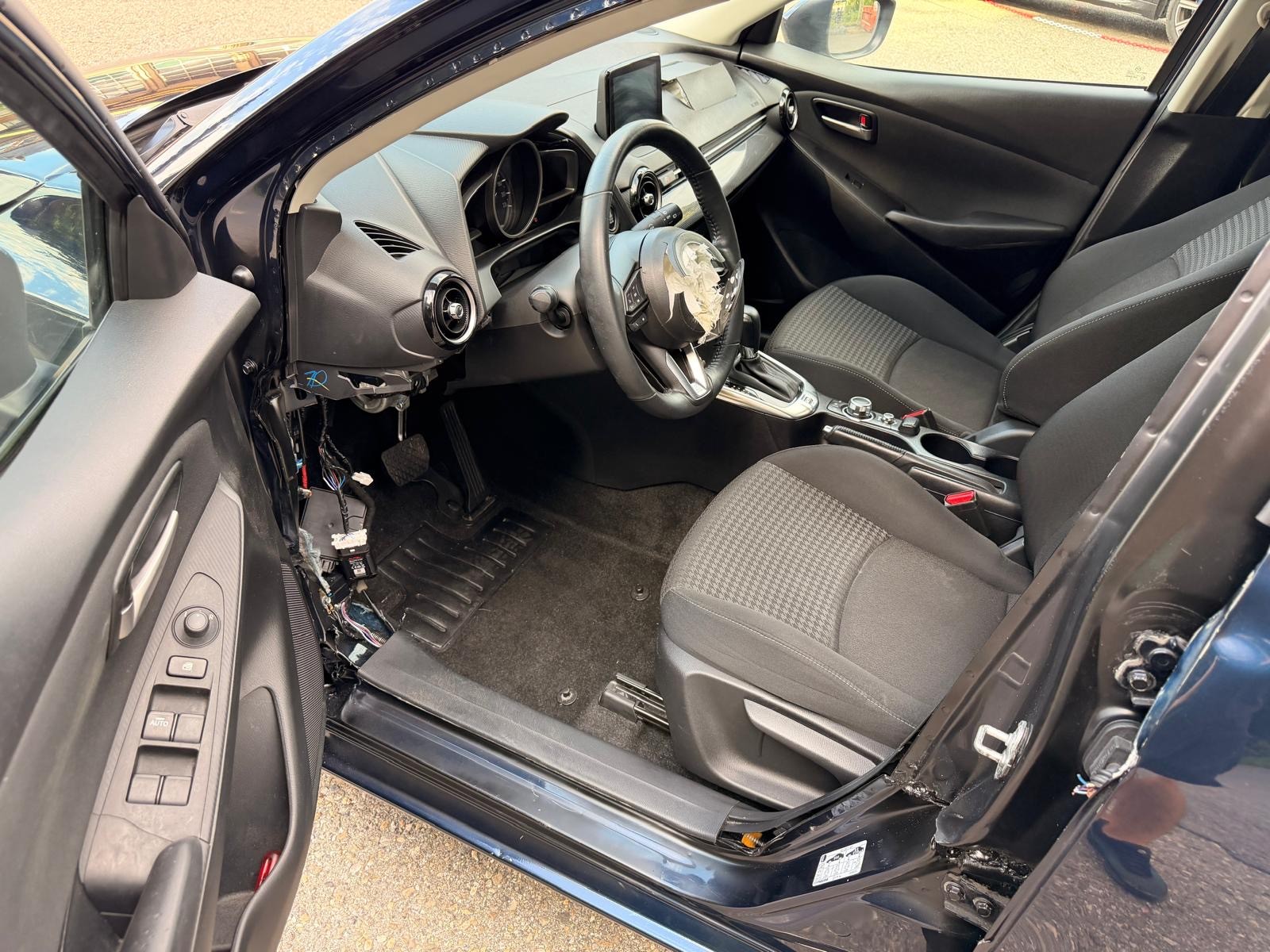 MAZDA 2 SKYACTIV-G 90 Ambition Automat-image-10