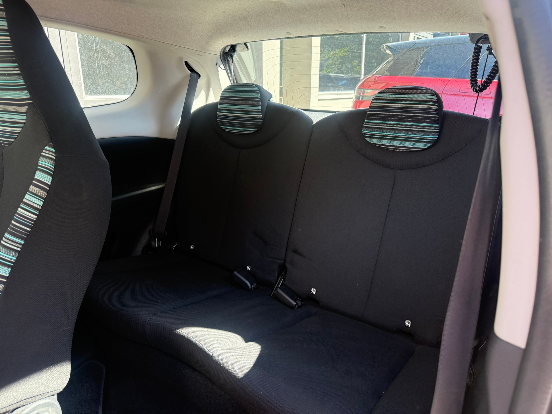 CITROEN C1 1.2 PureTech Shine Airscape-image-8